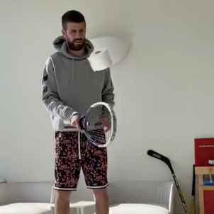Gerard Pique tocs paper vater raqueta @gerardpique3 Gerard Pique tocs paper vater raqueta @gerardpique3