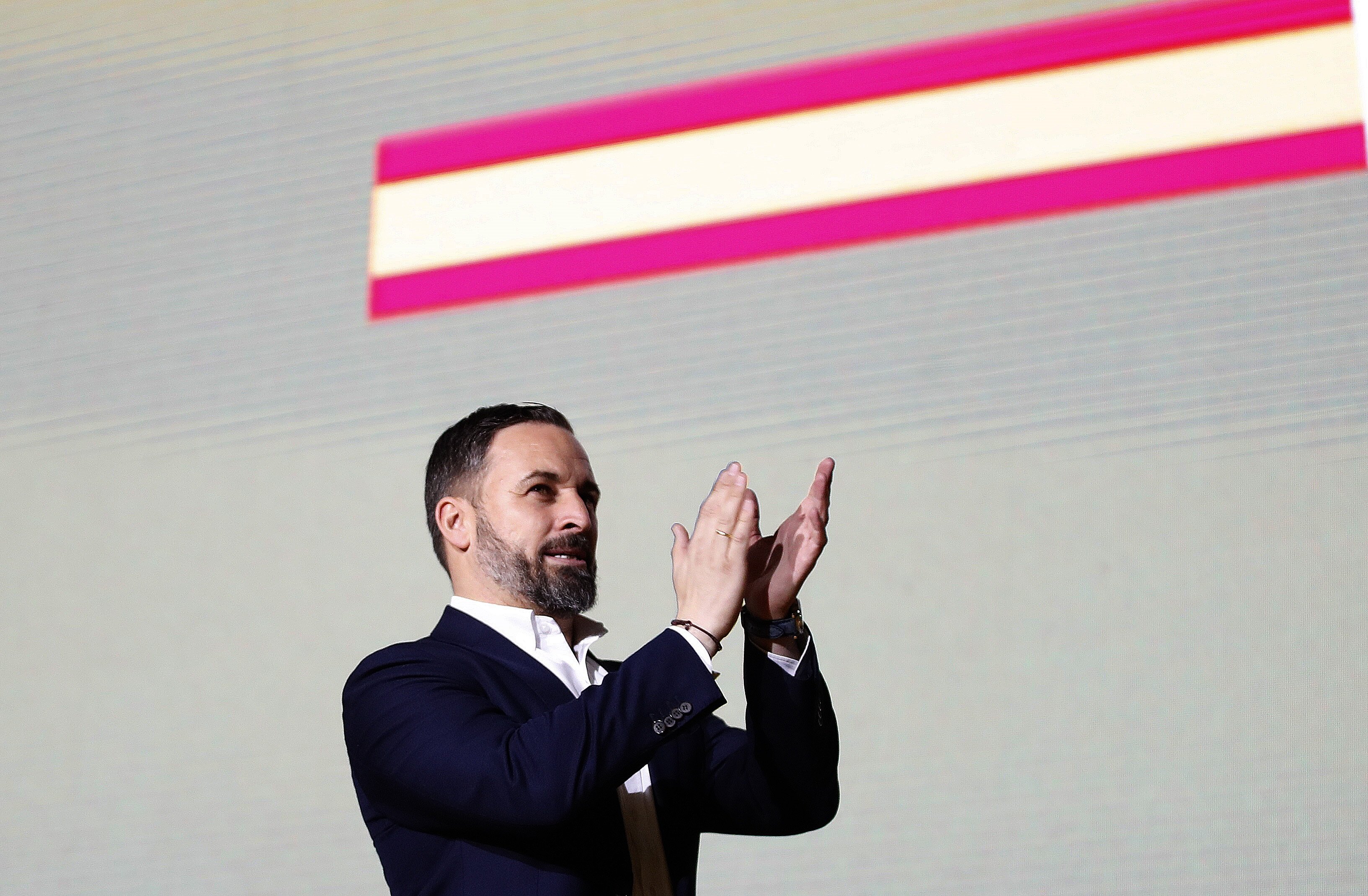 Veterans de la mili trolegen Abascal