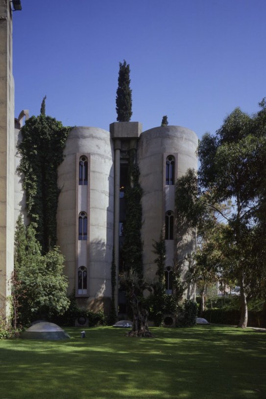 Ricardo Bofill Taller de Arquitectura Barcelona Spain The Gardens 9 1081x1440