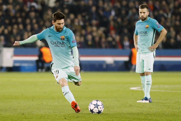 Leo Messi Jordi Alba falta PSG Barça EFE
