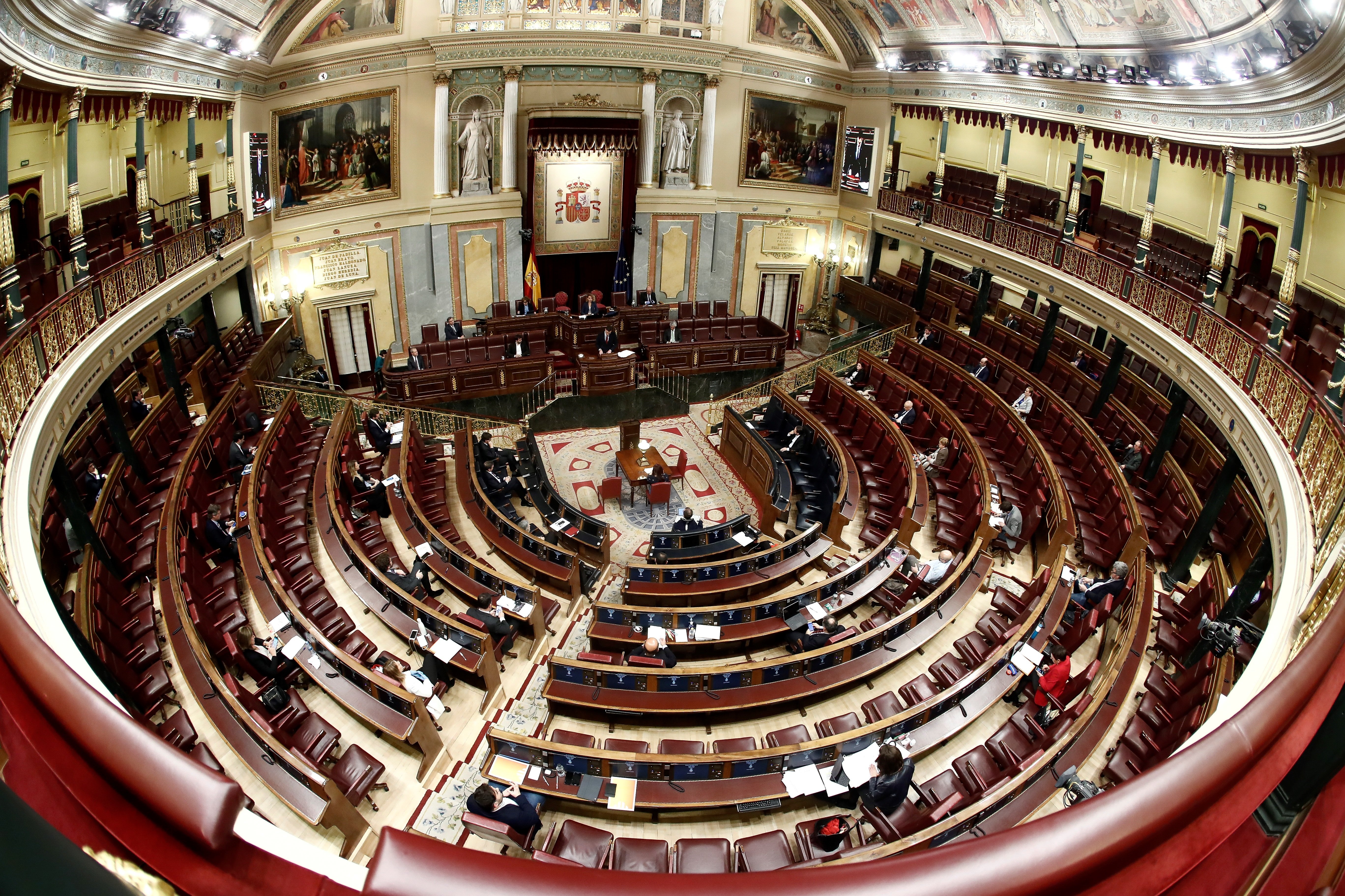 El Congreso vota el jueves el decreto de confinamiento total, el día que decae