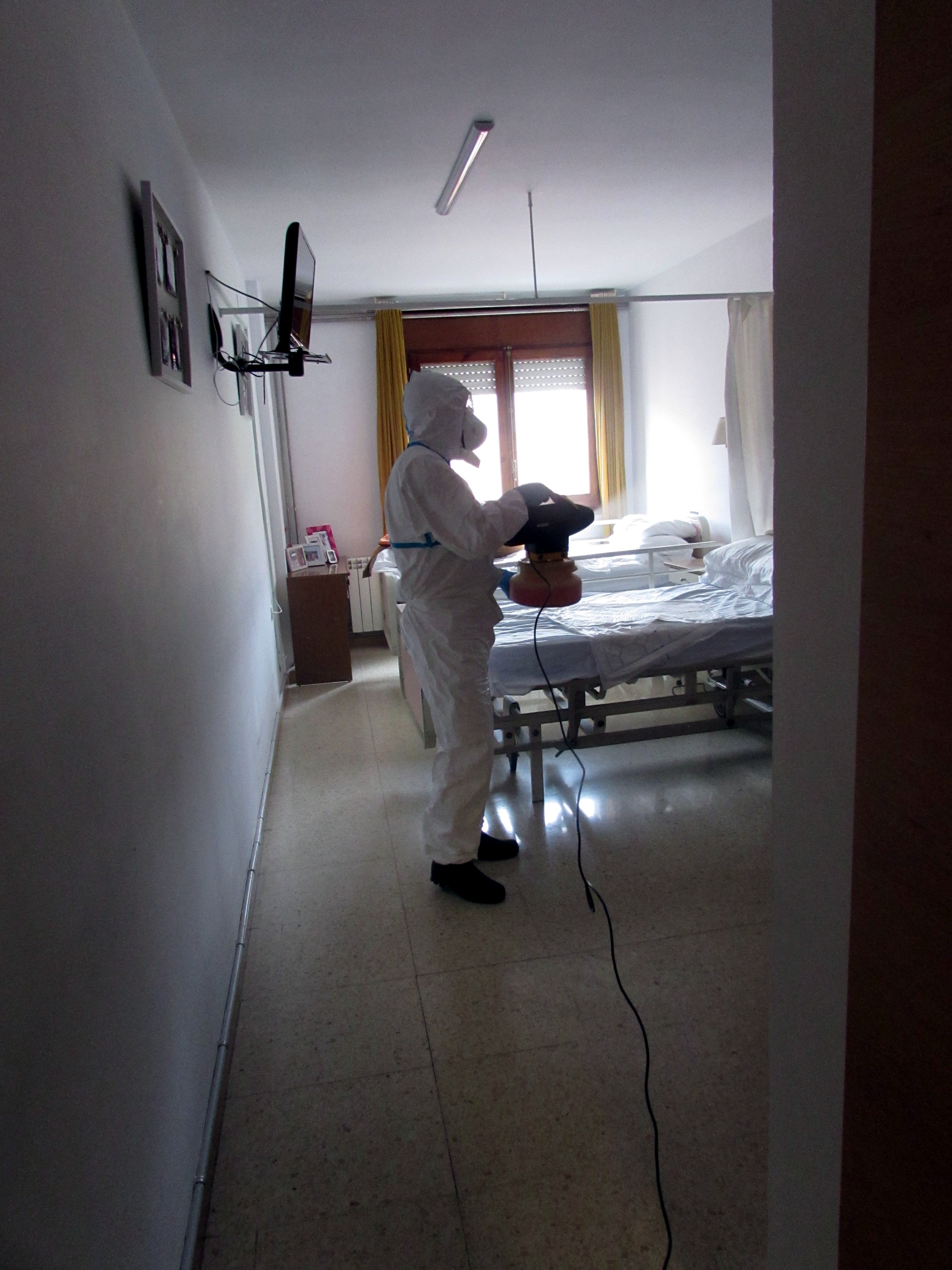 1.221 abuelos contagiados y 511 muertos en residencias catalanas por coronavirus