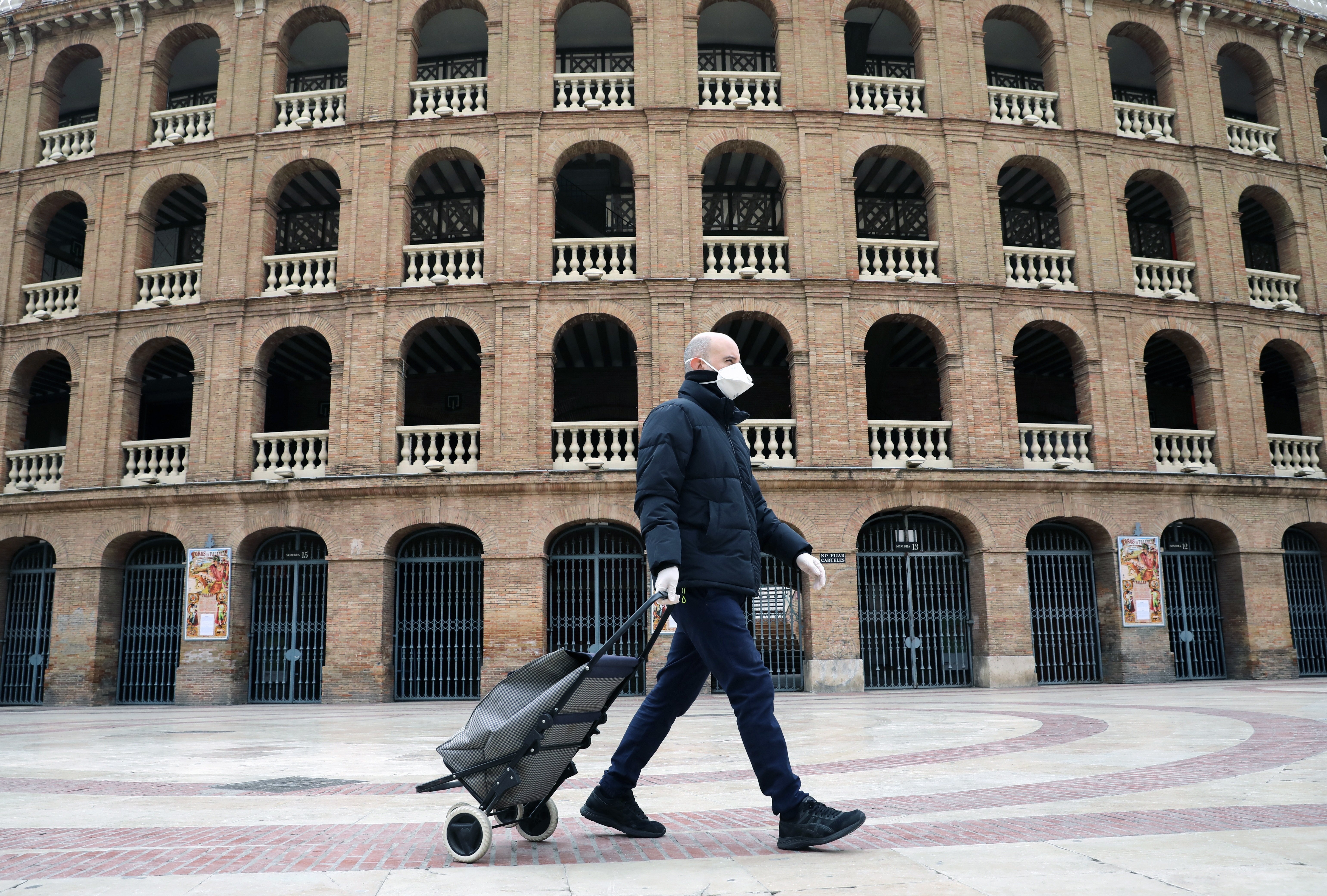L'allunyament social s'haurà de mantenir fins que no hi hagi vacuna