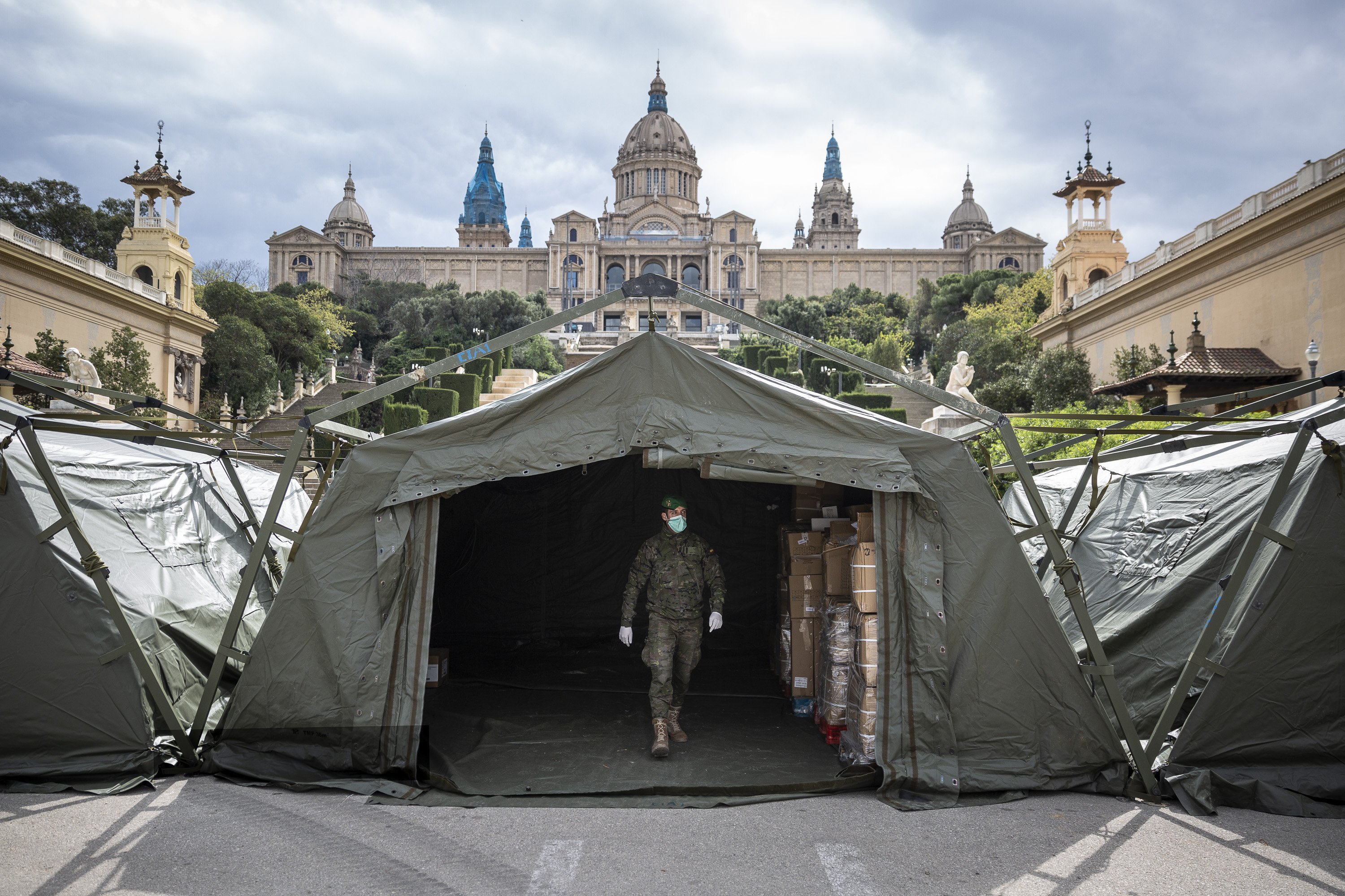 Enojo militar por la poca presencia de la Operación Balmis en Catalunya