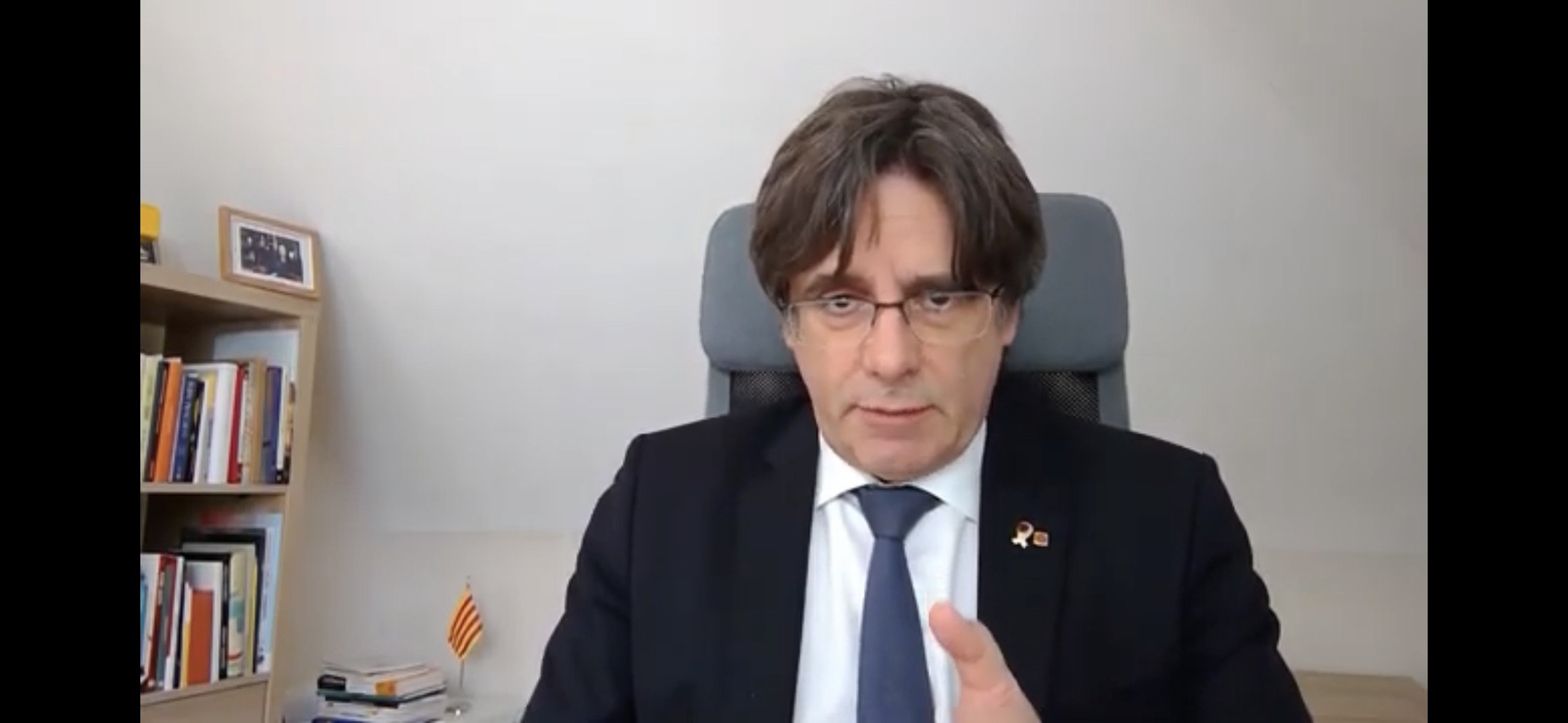 Puigdemont ajorna la publicació del seu llibre per la crisi del coronavirus