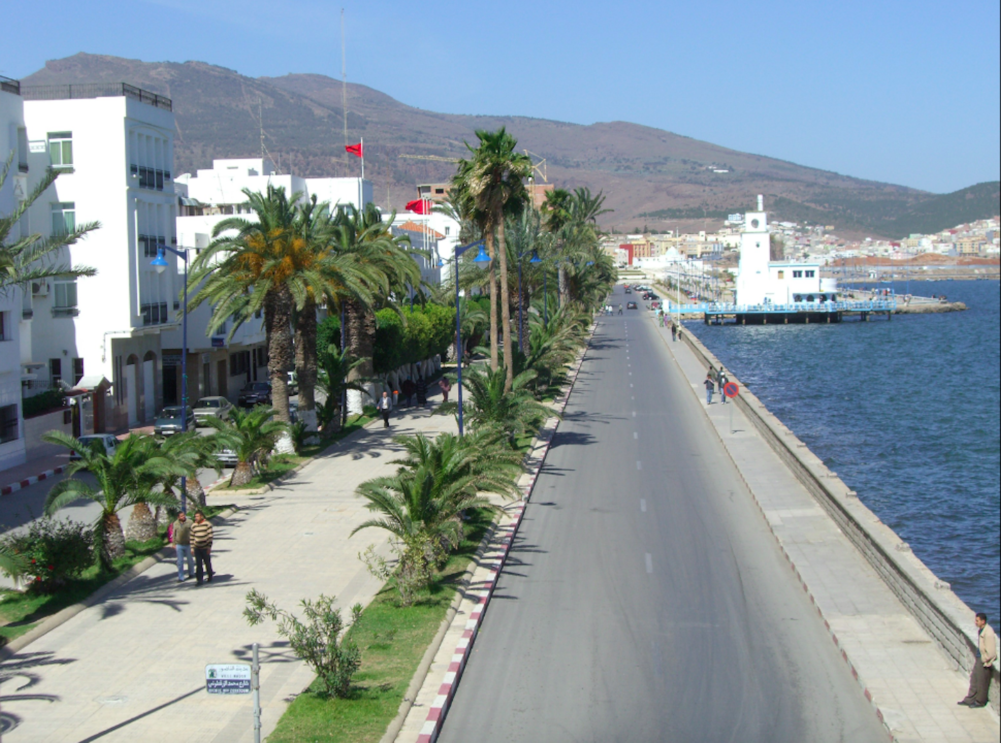 Coronavirus| Espanya deixa penjats 800 turistes al Marroc, i França els rescata