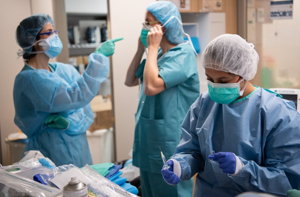 Coronavirus hospital mascaretes UCI infermers test - ACN