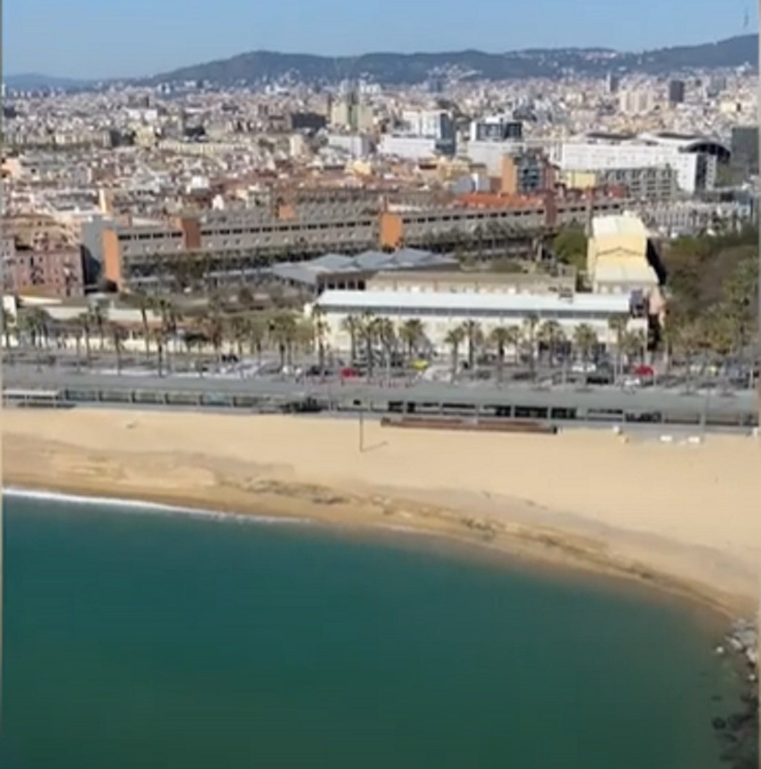 Denunciat per banyar-se a la platja i saltar-se el confinament del coronavirus