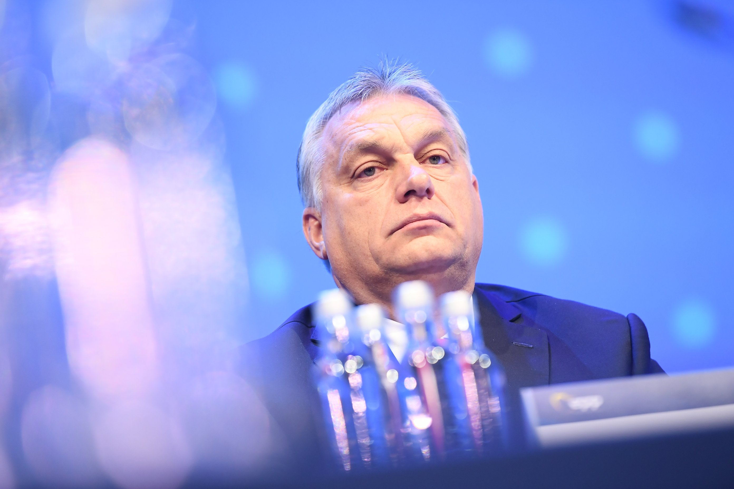 Orbán s’aprofita del coronavirus per convertir-se en dictador d’Hongria