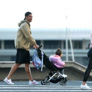Cristiano passeig portugal coronavirus @calciopillole Cristiano passeig portugal coronavirus @calciopillole