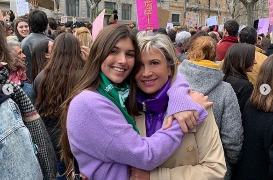 julia otero e hija caqndela Instagram julia otero e hija caqndela Instagram
