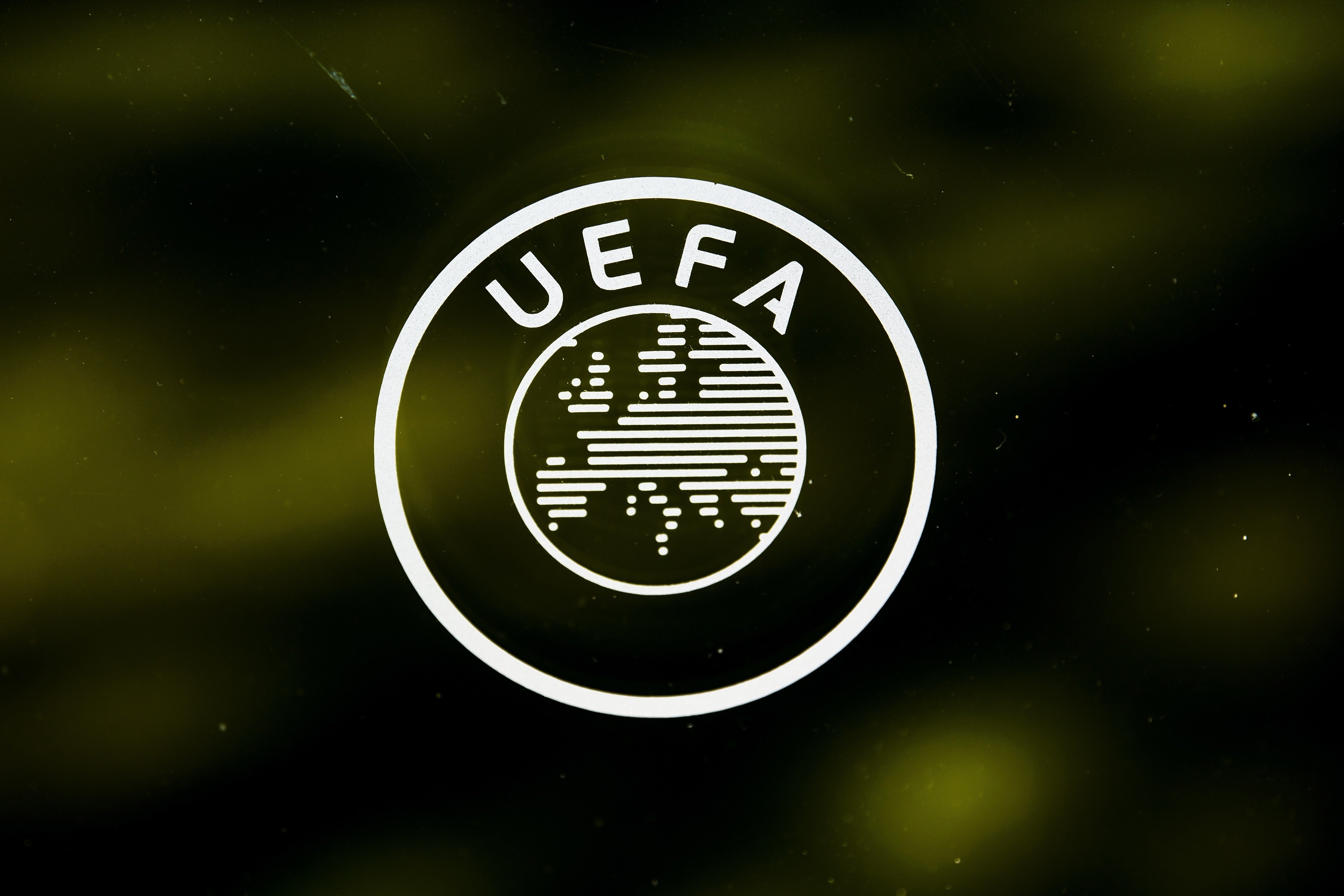 La UEFA planteja acabar la Lliga i la Champions a finals d'estiu