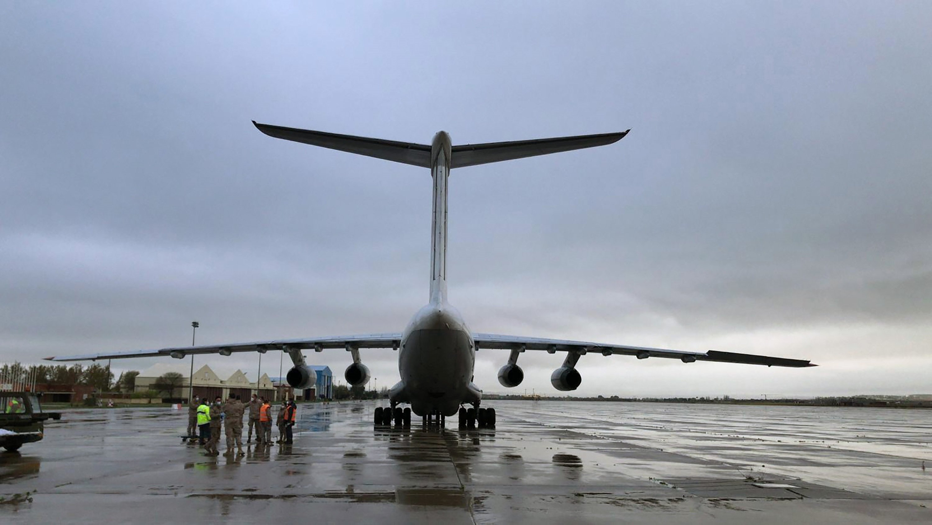 Llega un avión con respiradores para Catalunya bloqueados por Turquía