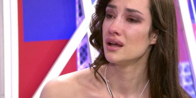 Adara llorando T5