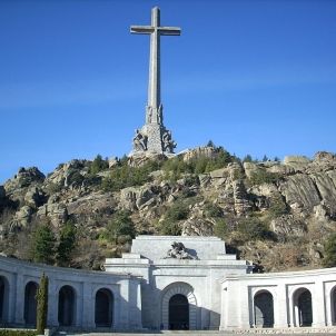 1024px Valle de los caidos by forcy cruz y basilica 1024px Valle de los caidos by forcy cruz y basilica