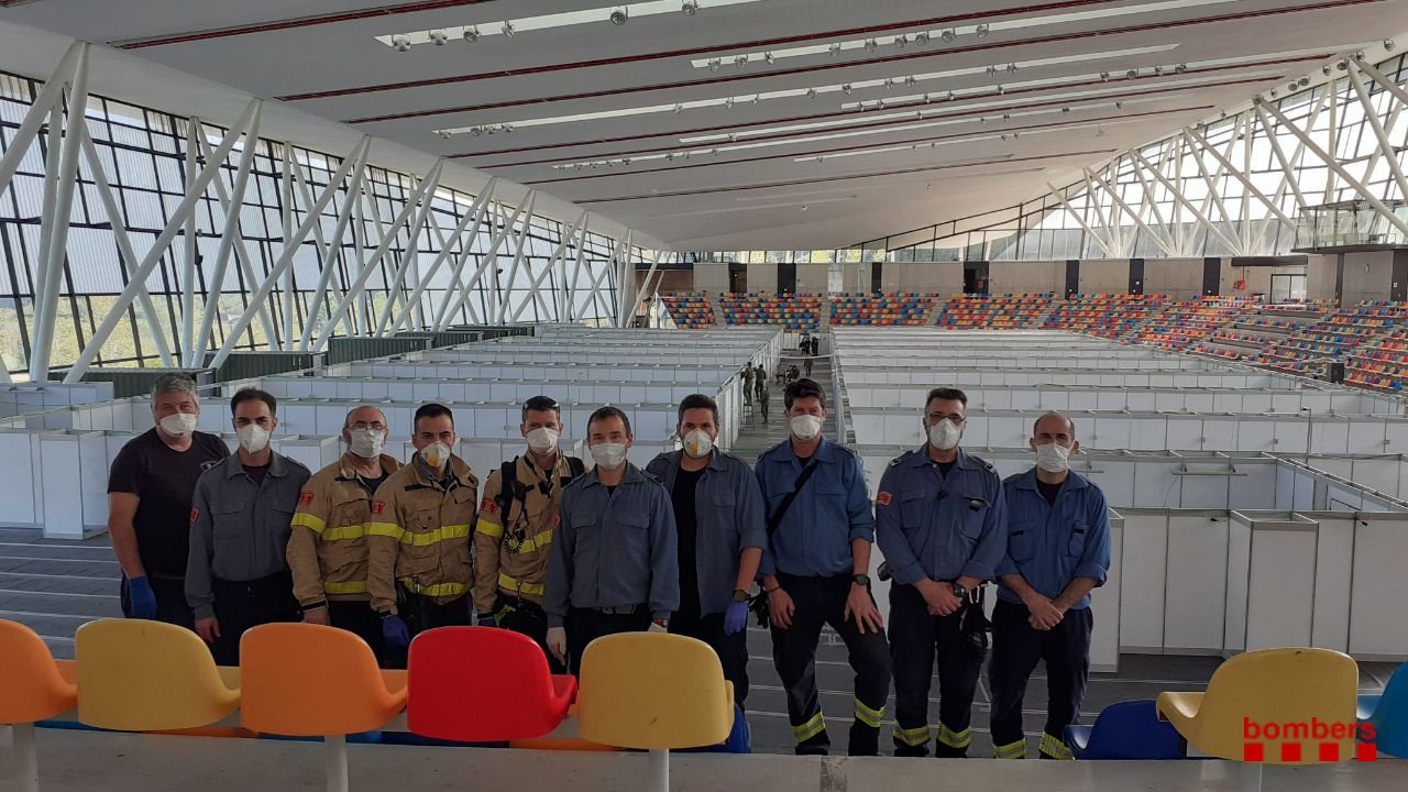 Coronavirus | Los Bombers terminan en tiempo récord el hospital de Sabadell