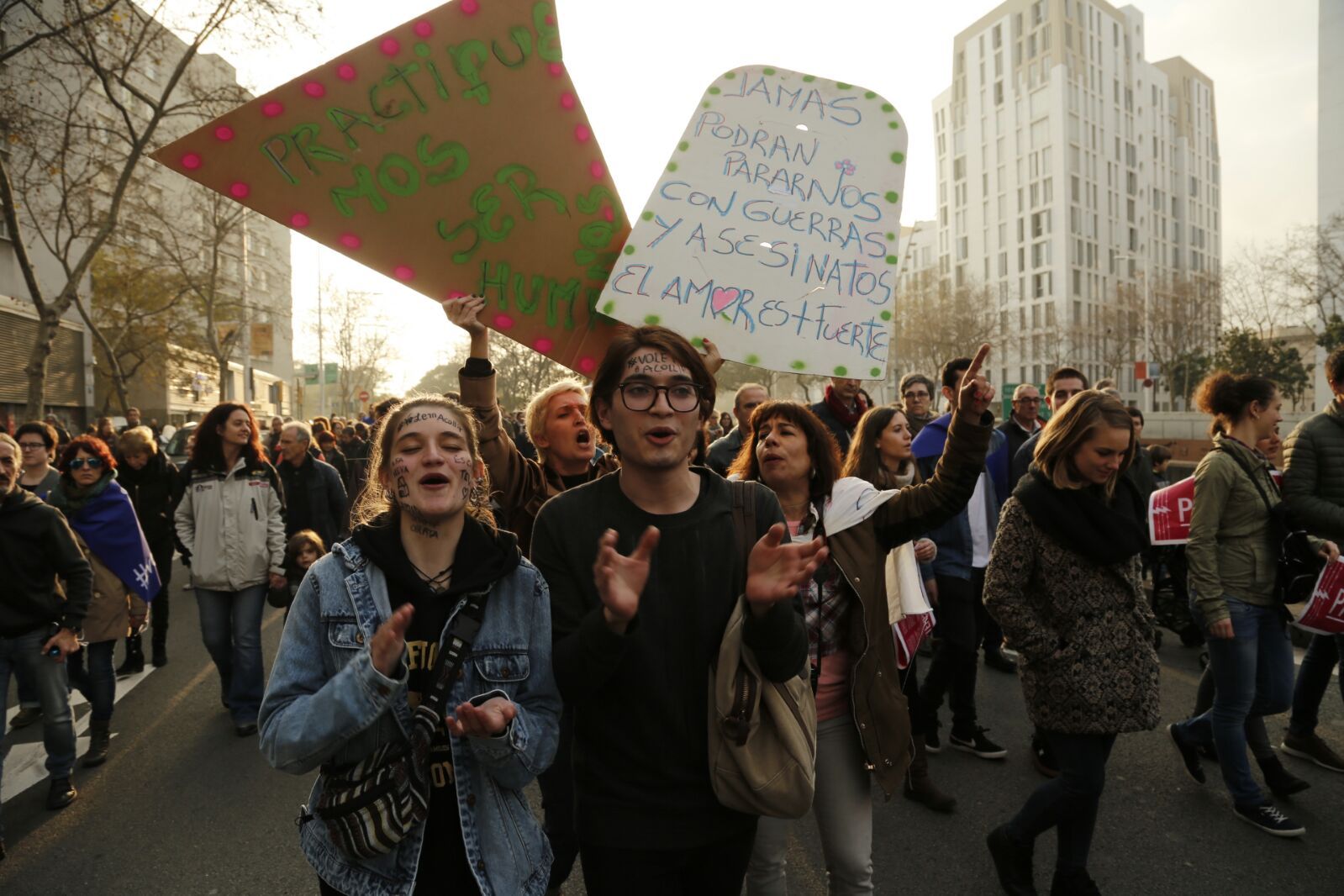 TVE va censurar imatges d'estelades a la manifestació dels refugiats