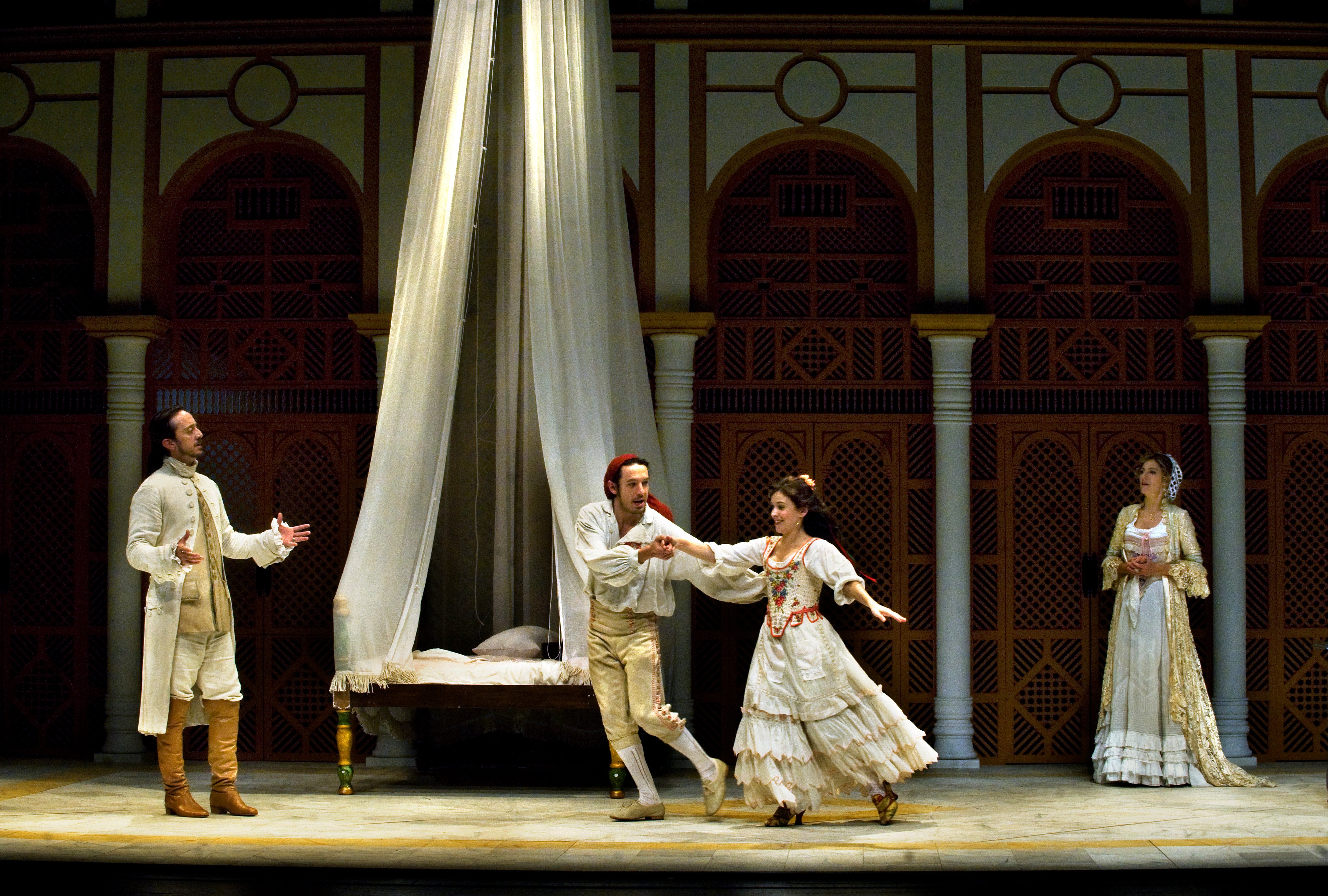 Coronavirus | Setmana Santa cultural, entre ofertes i aturades