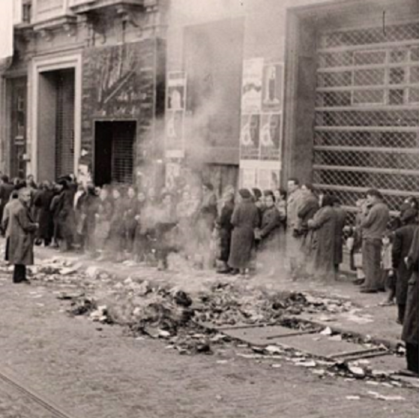 Colas de racionamiento. Barcelona (1939). Font Blog The Spanish Civil War