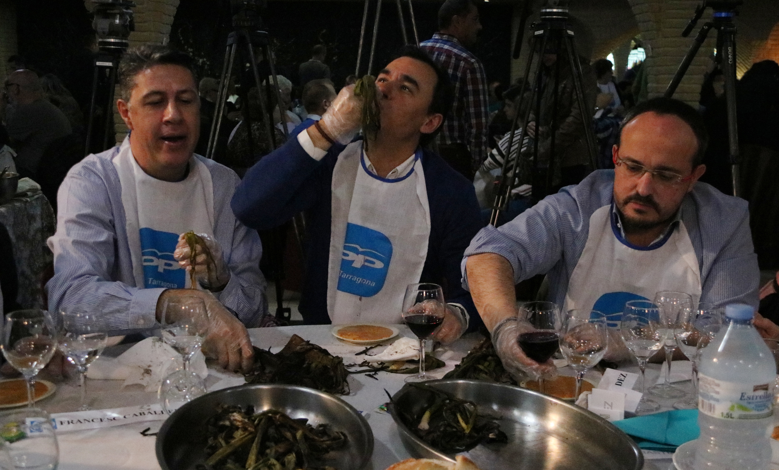 Albiol: "Mientras el PP gobierne, nadie tendrá que irse de Catalunya"