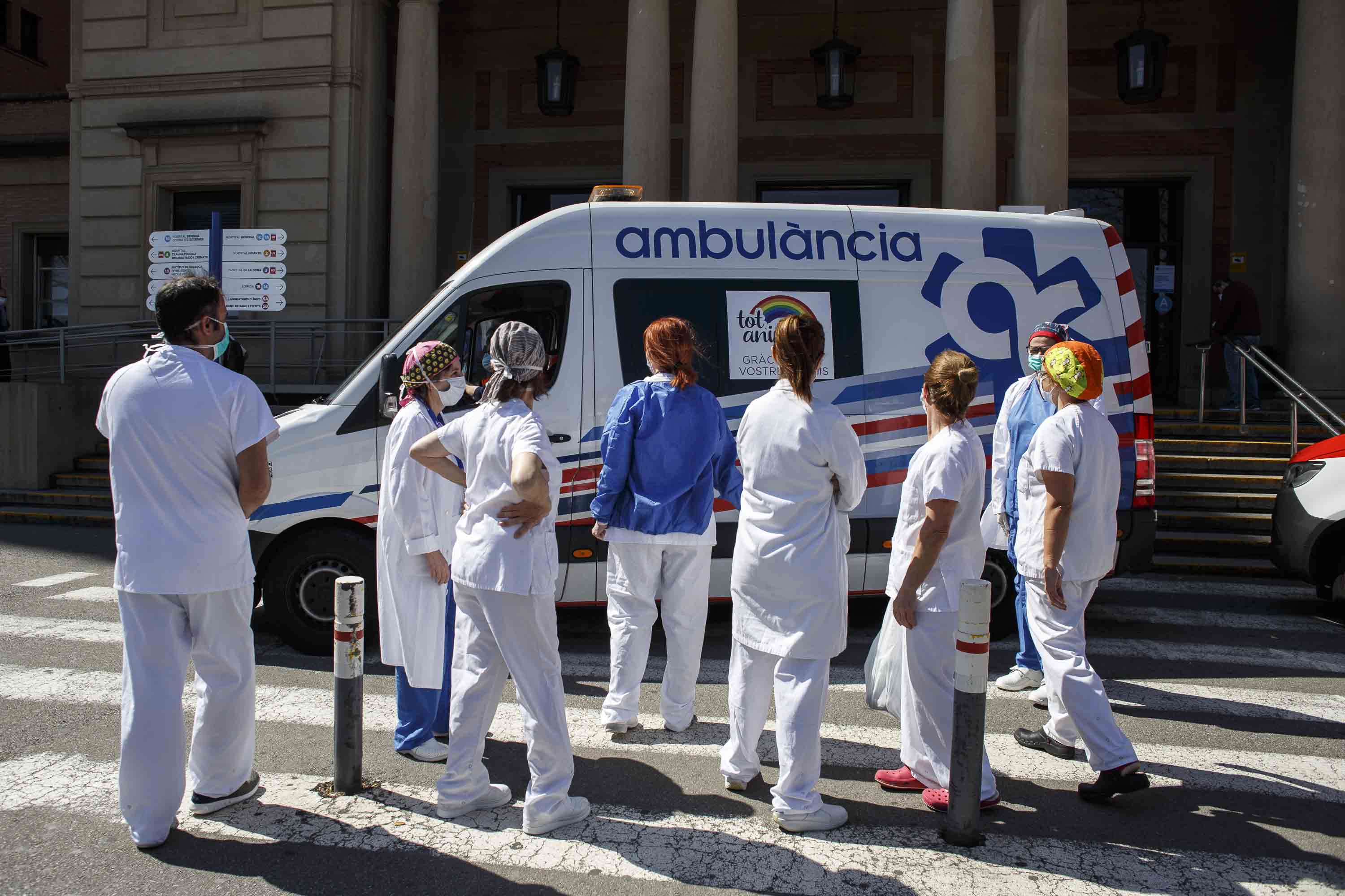 El TSJC exigeix a Salut que doni EPI i faci tests als conductors d'ambulàncies