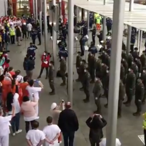 himne espanya ifema militars ume - @AlmeidaPP_