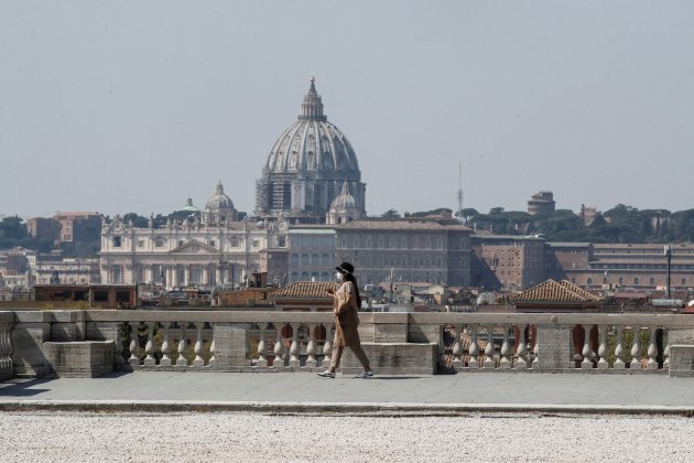 mujer sola roma italia coronavirus efe