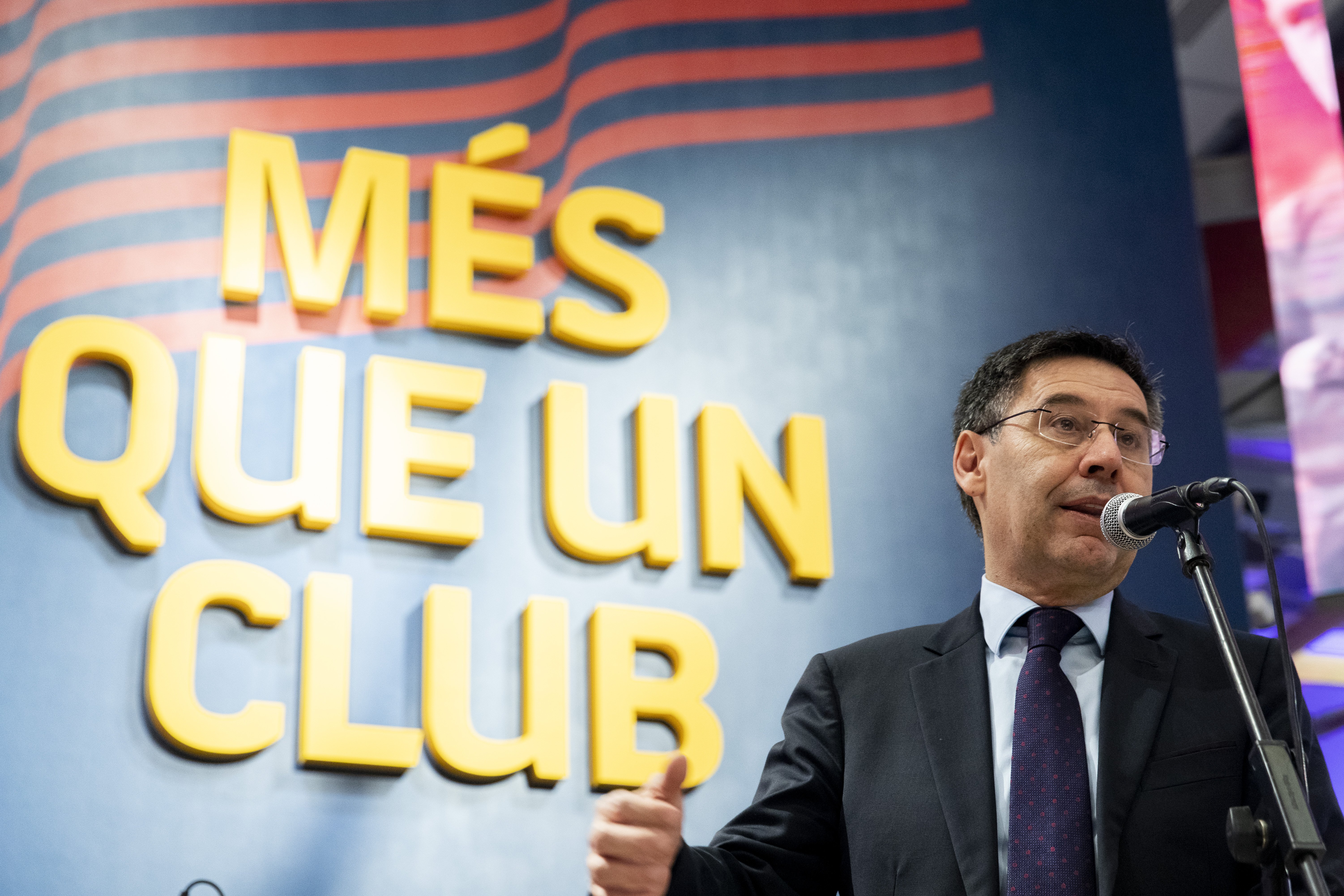 Bartomeu no descarta adelantar elecciones después de la humillación del Barça