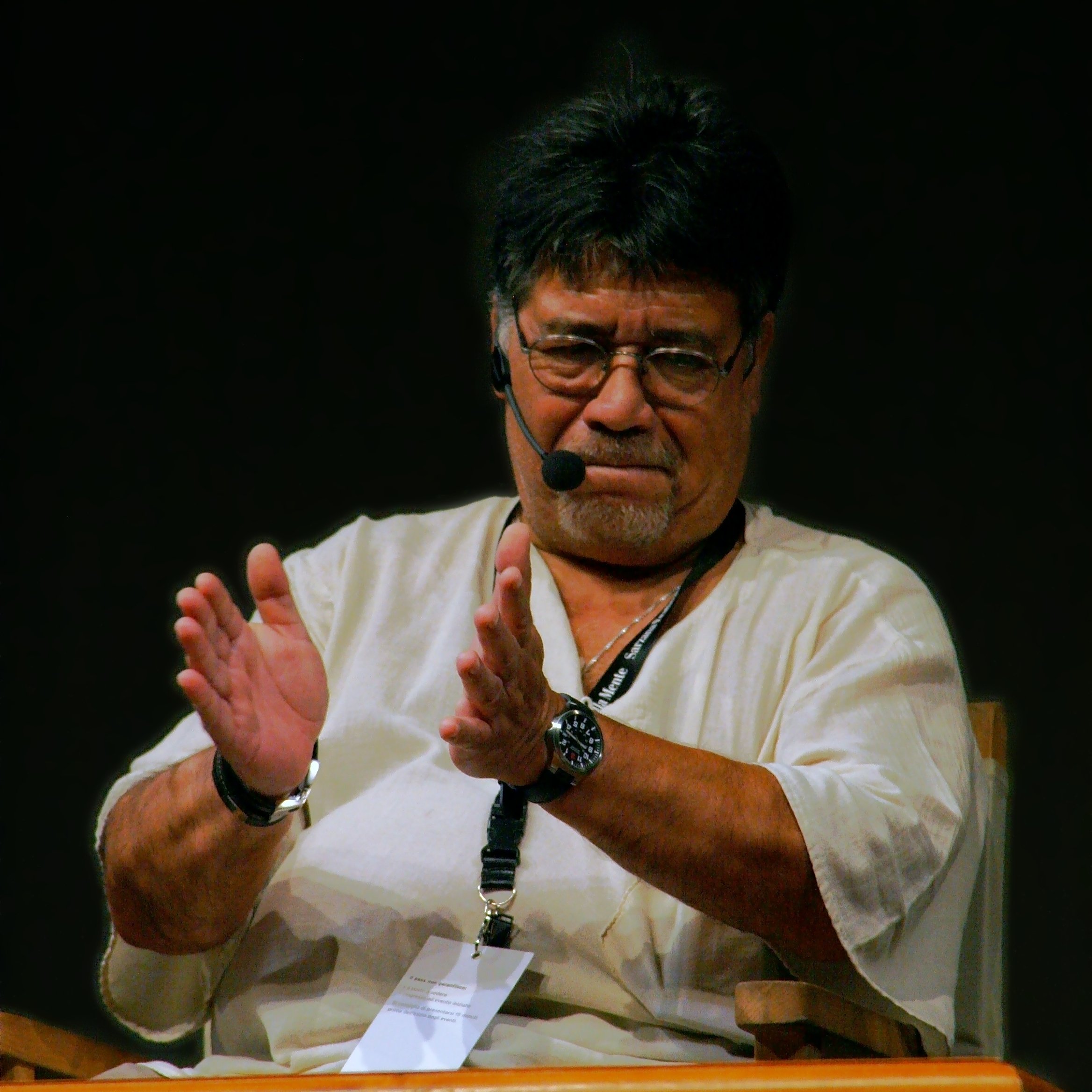 Mor l'escriptor xilè Luis Sepúlveda, a causa del coronavirus