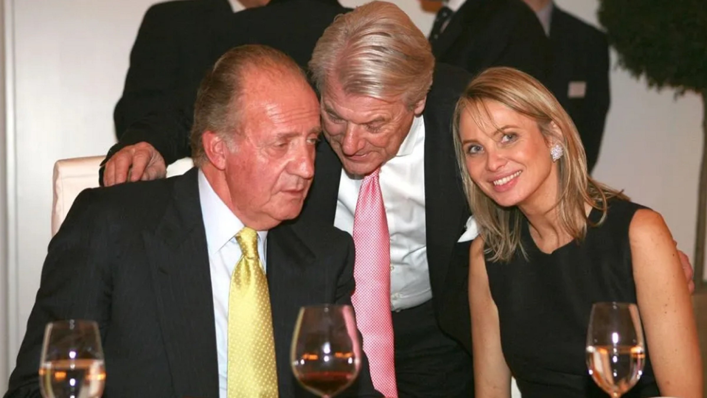 El exmarido de Corinna destapa el acuerdo de Juan Carlos y su amante para repartirse los 65 millones de euros