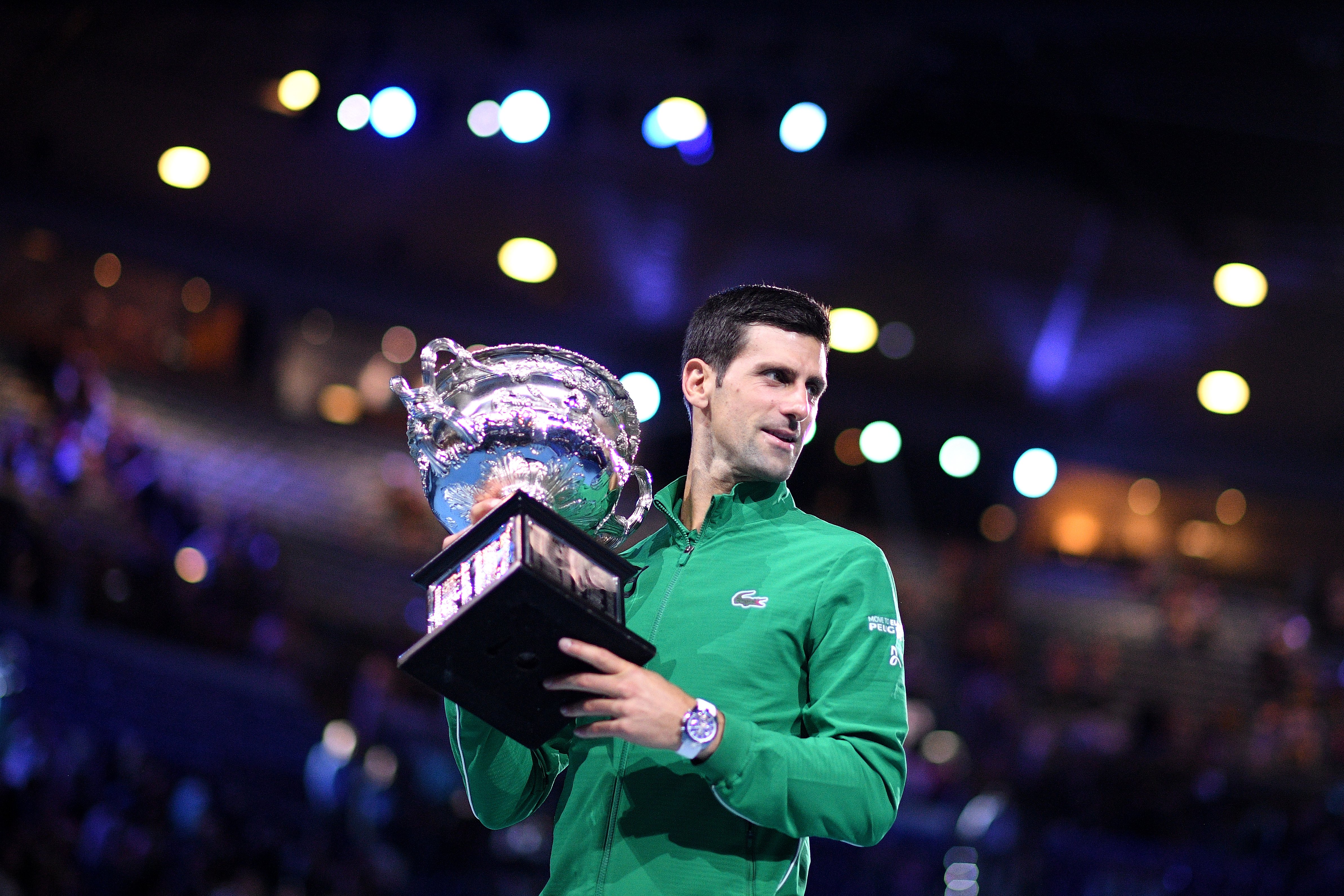 Djokovic se opone a vacunarse de coronavirus para volver a jugar