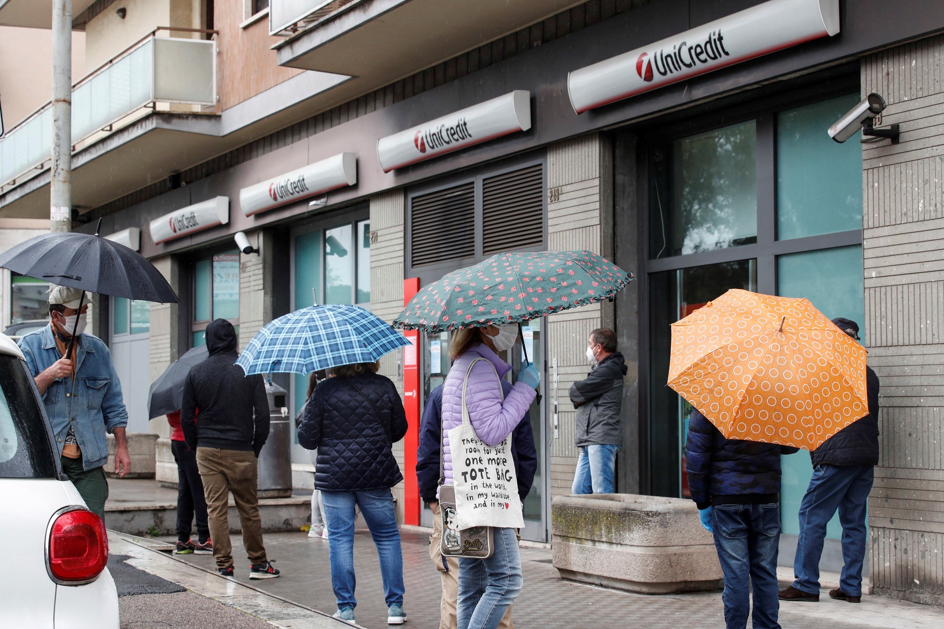 Itàlia redueix els infectats per coronavirus per segon dia consecutiu