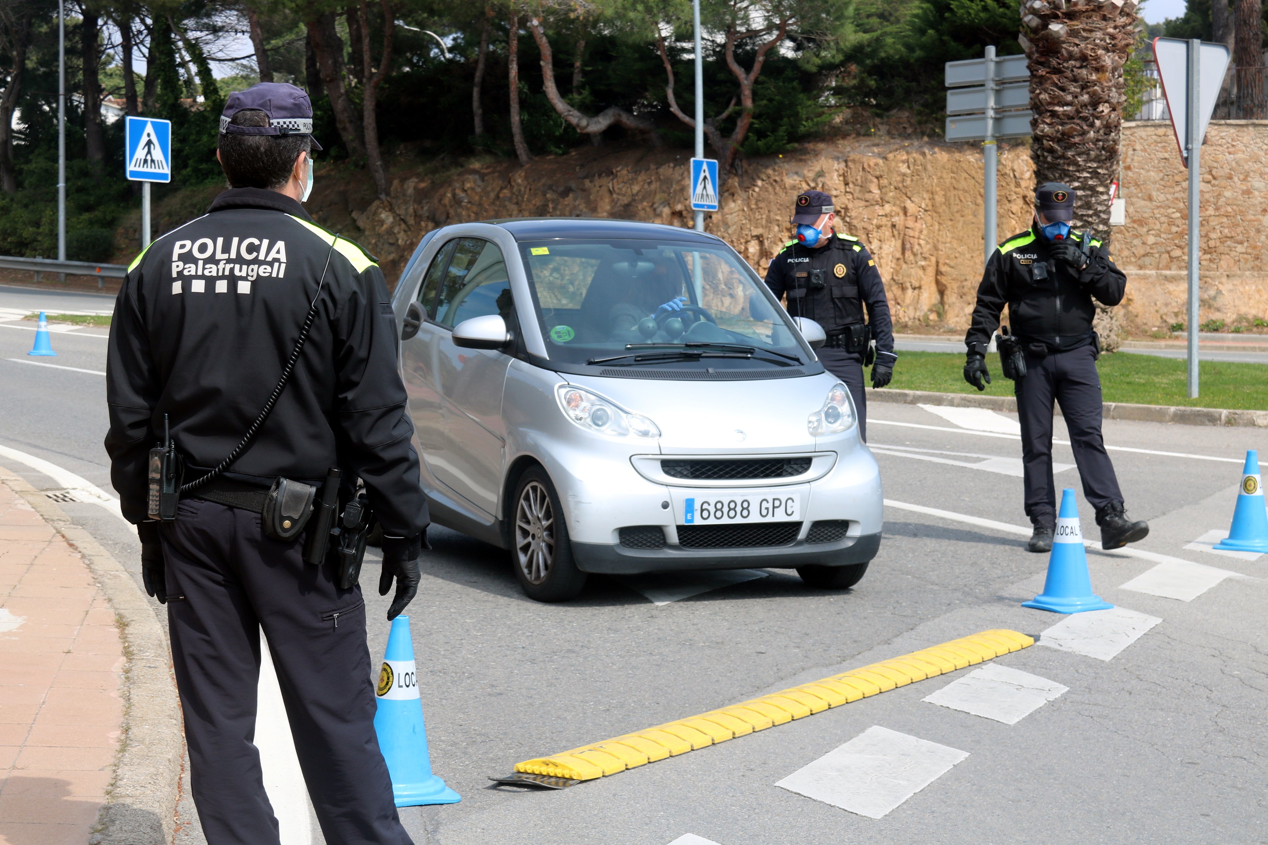 Coronavirus | Juristes qüestionen les sancions per infringir el confinament