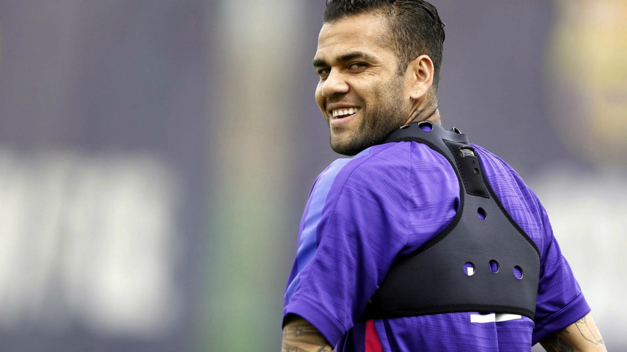 Alves decide irse del Barça