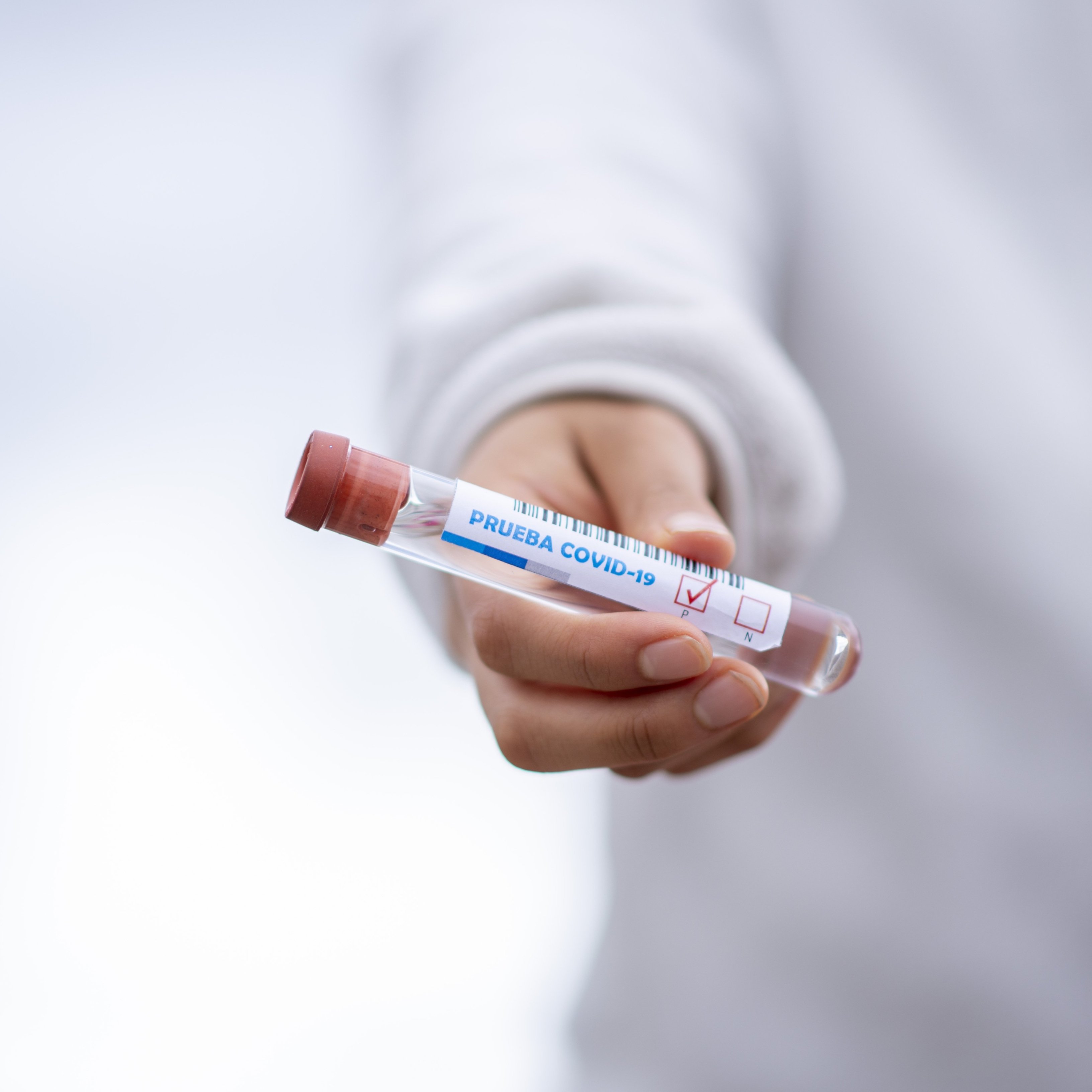 En què consisteixen els test que s'estan fent per detectar el coronavirus?