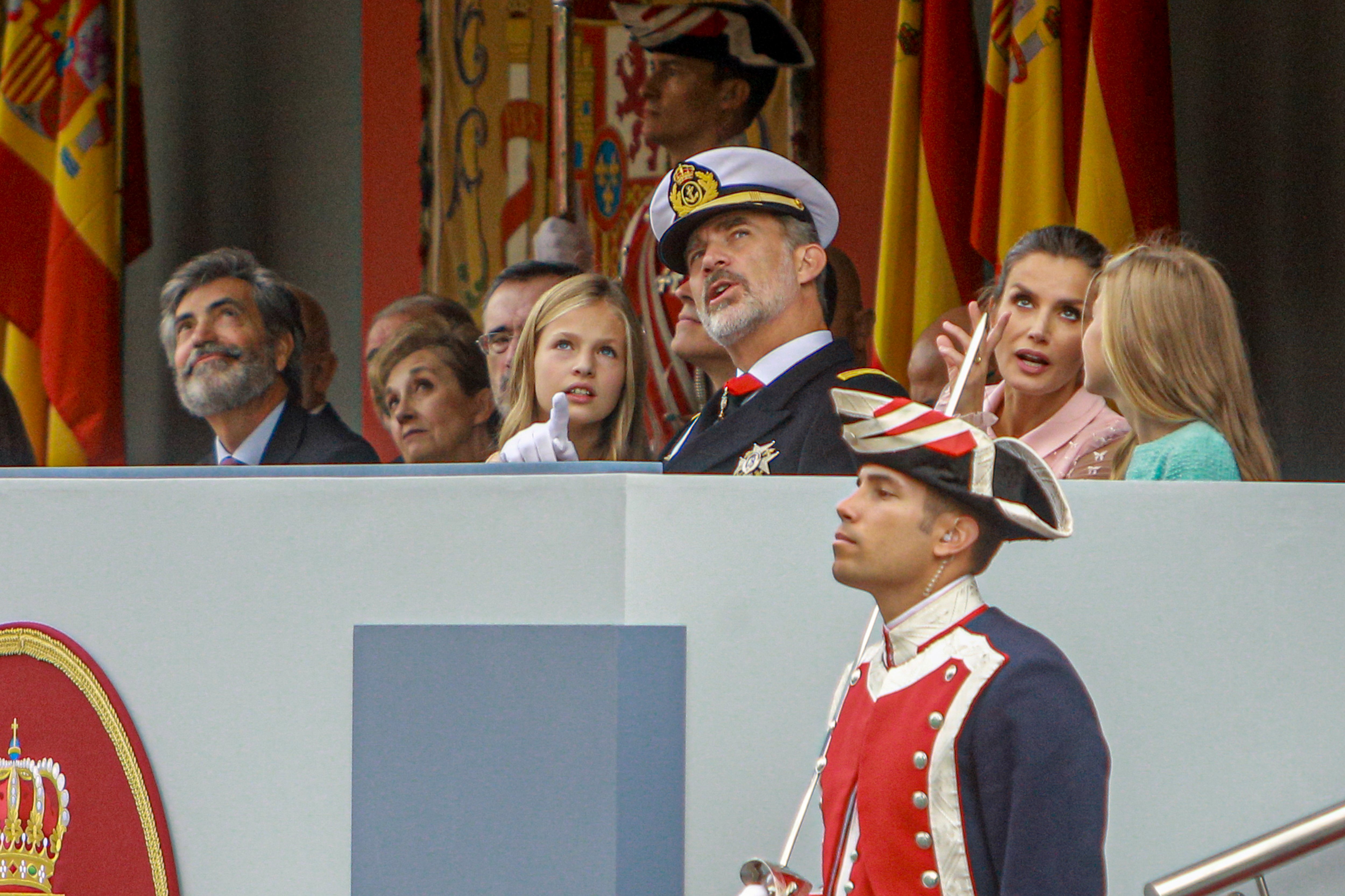 Defensa suprimirá el desfile militar del 12-O