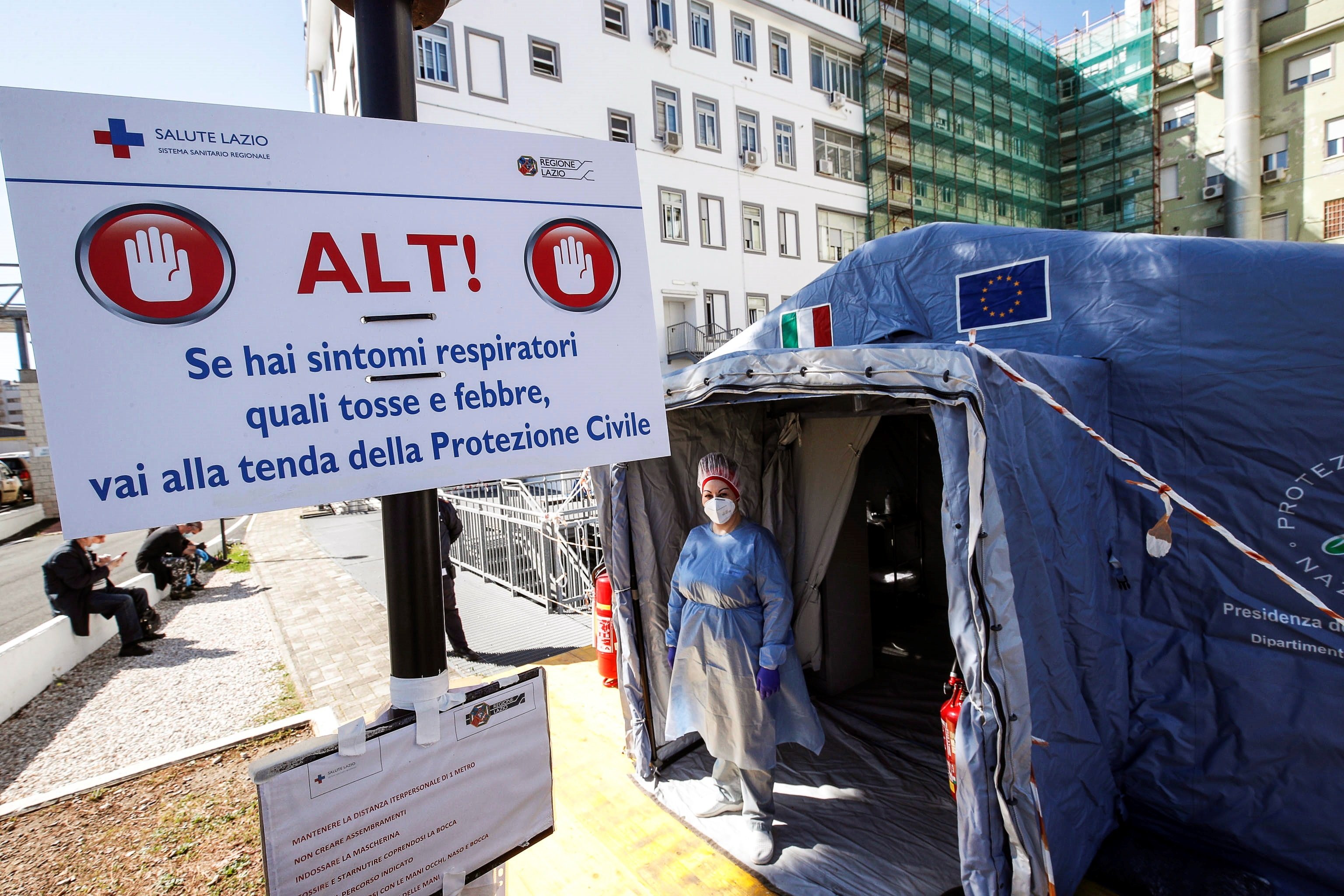 Italia se acerca a 26.000 muertos y sigue reduciendo la cifra de positivos