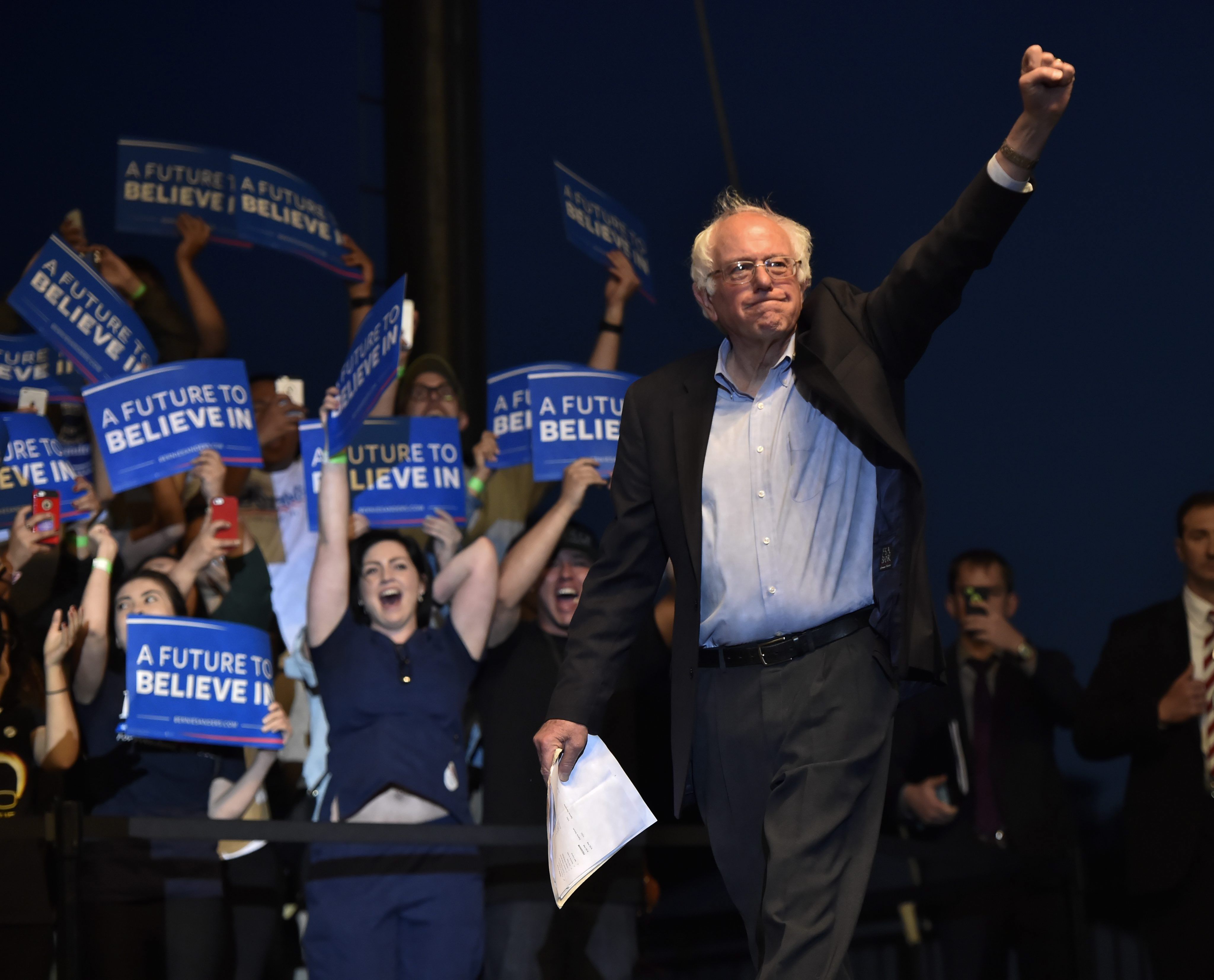 Sanders se impone a Clinton en Virginia y Trump arrassa en Nebraska