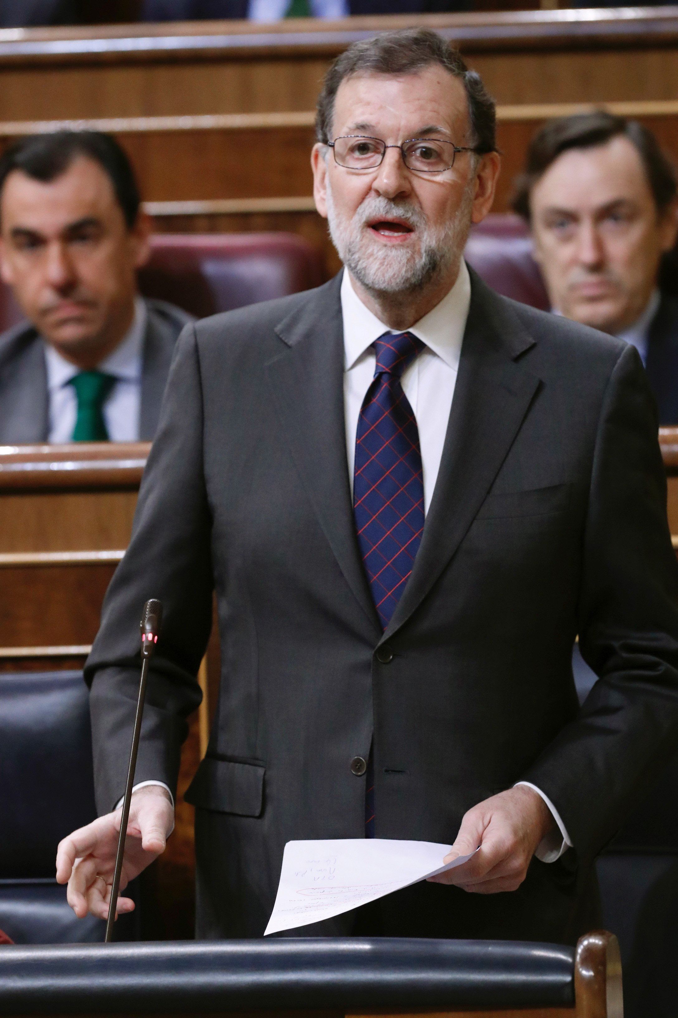 Rajoy amenaça amb desplaçar al Senat (on té majoria) la comissió per la caixa B del PP