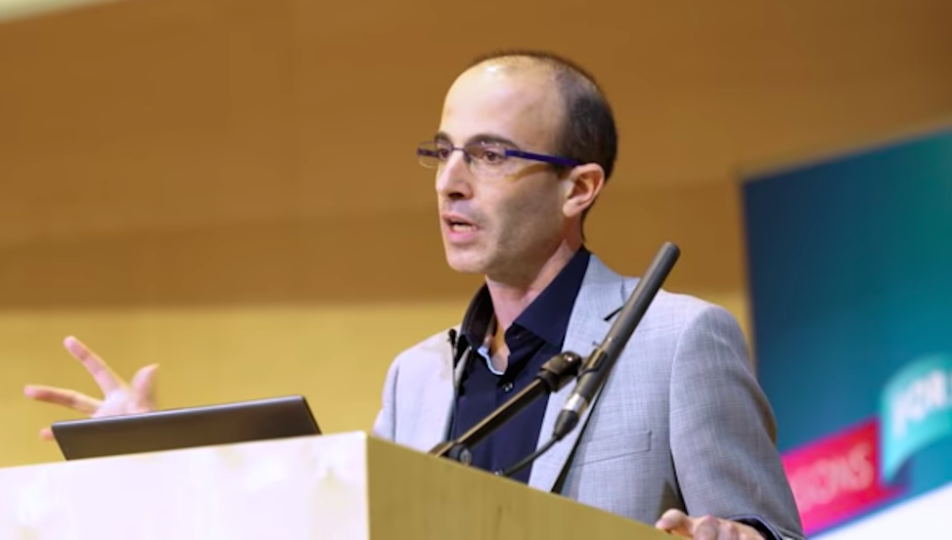 Aquest és l'assagista de moda que Sala-i-Martín recomana a Rufián