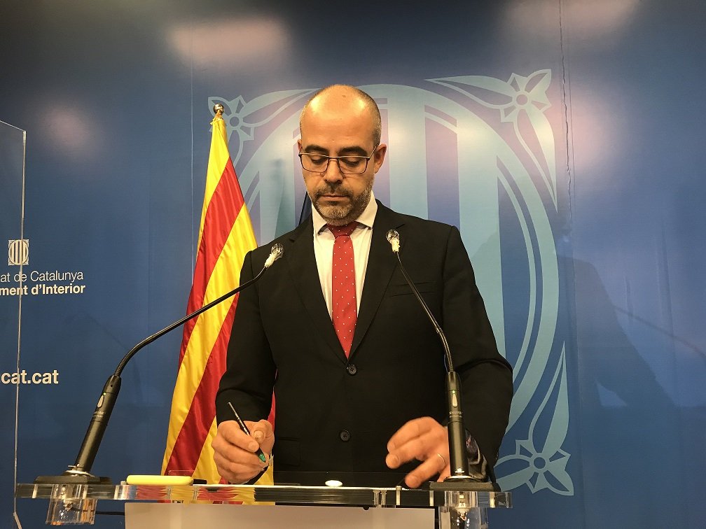 Buch reclama replantejar la sortida de la canalla amb franges horàries