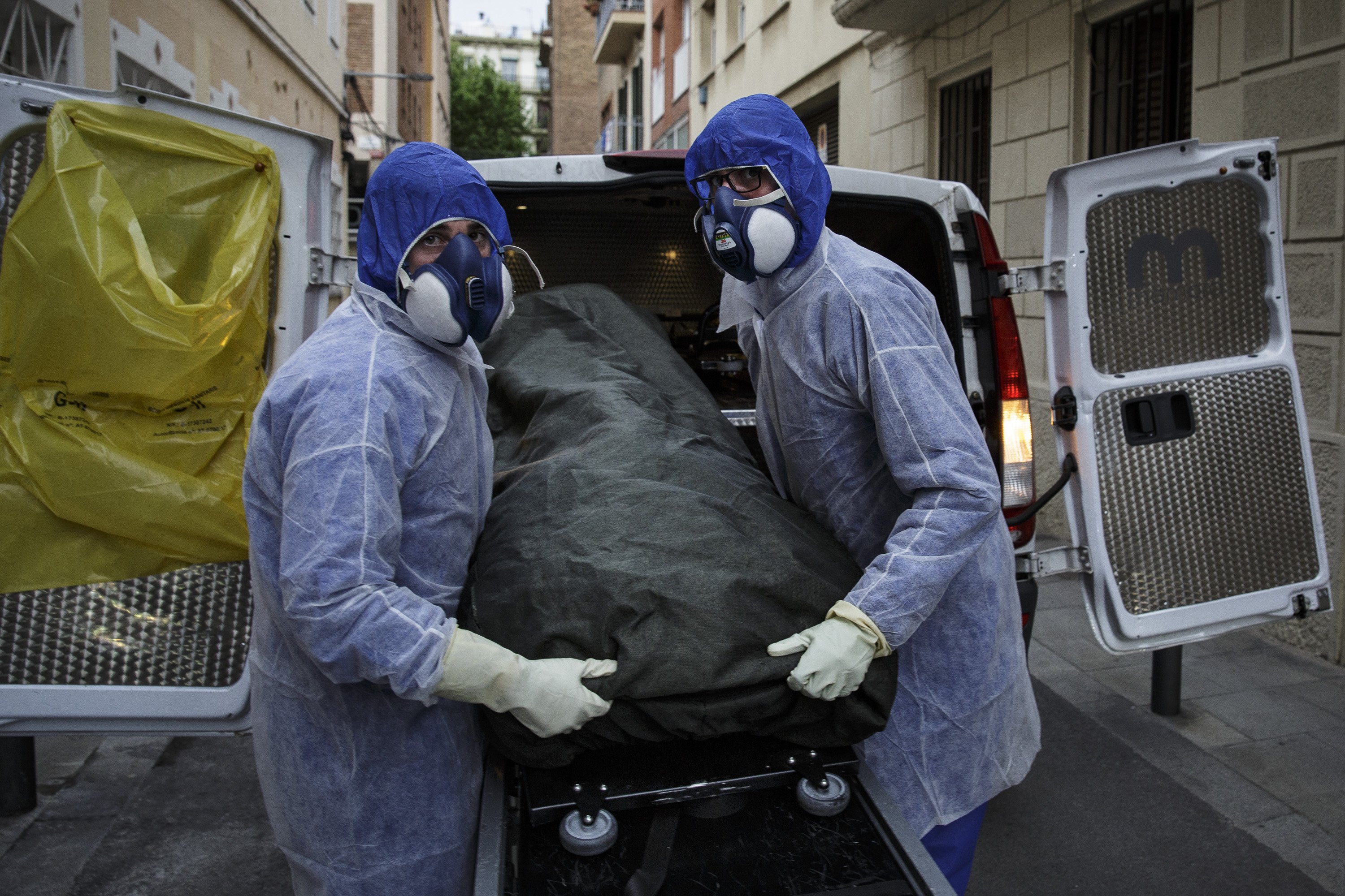 Salut prepara las residencias para evitar el desastre de la primera ola Covid