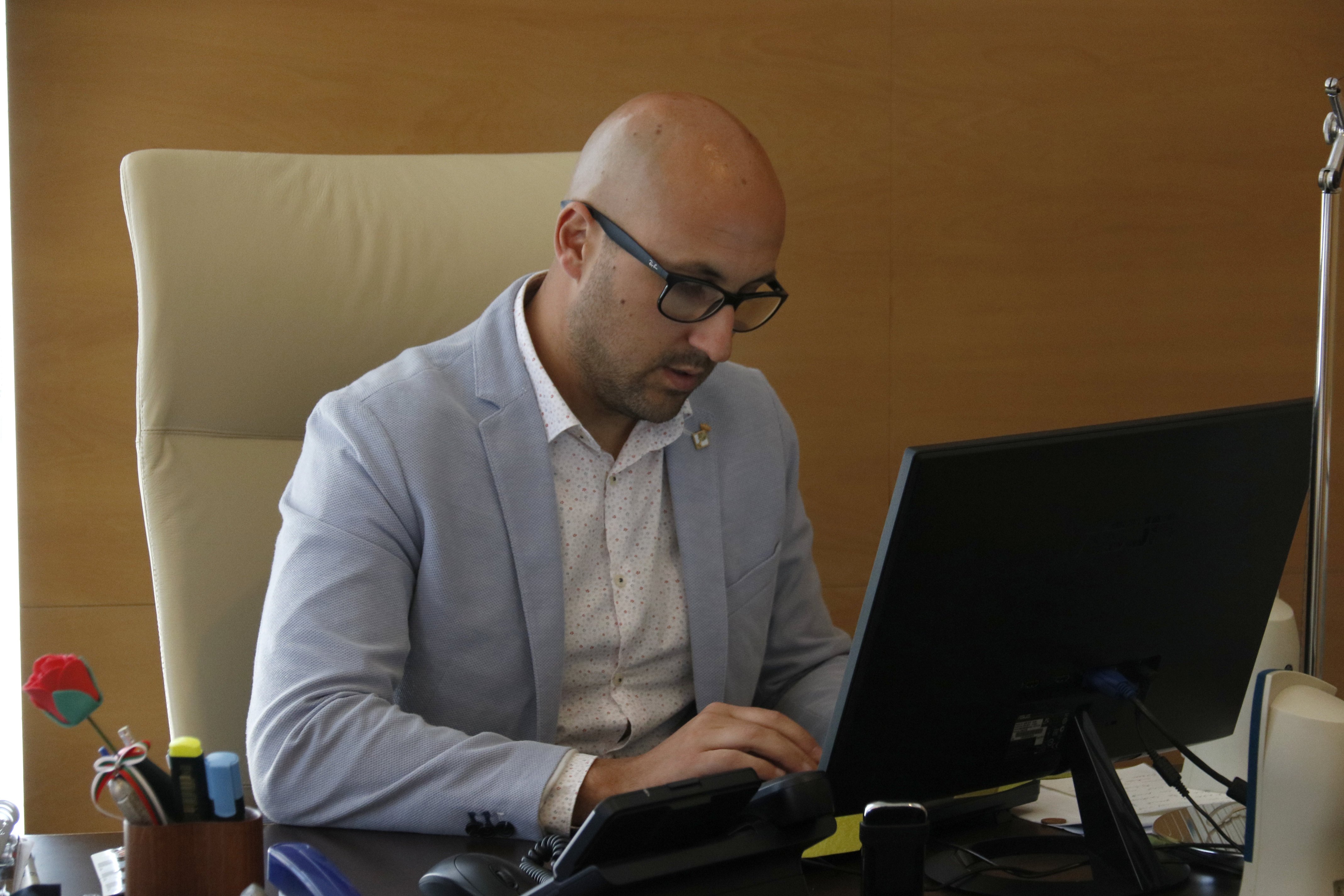 JuntsxLloret expulsa el PSC, pacta con ERC y exconcejales socialistas