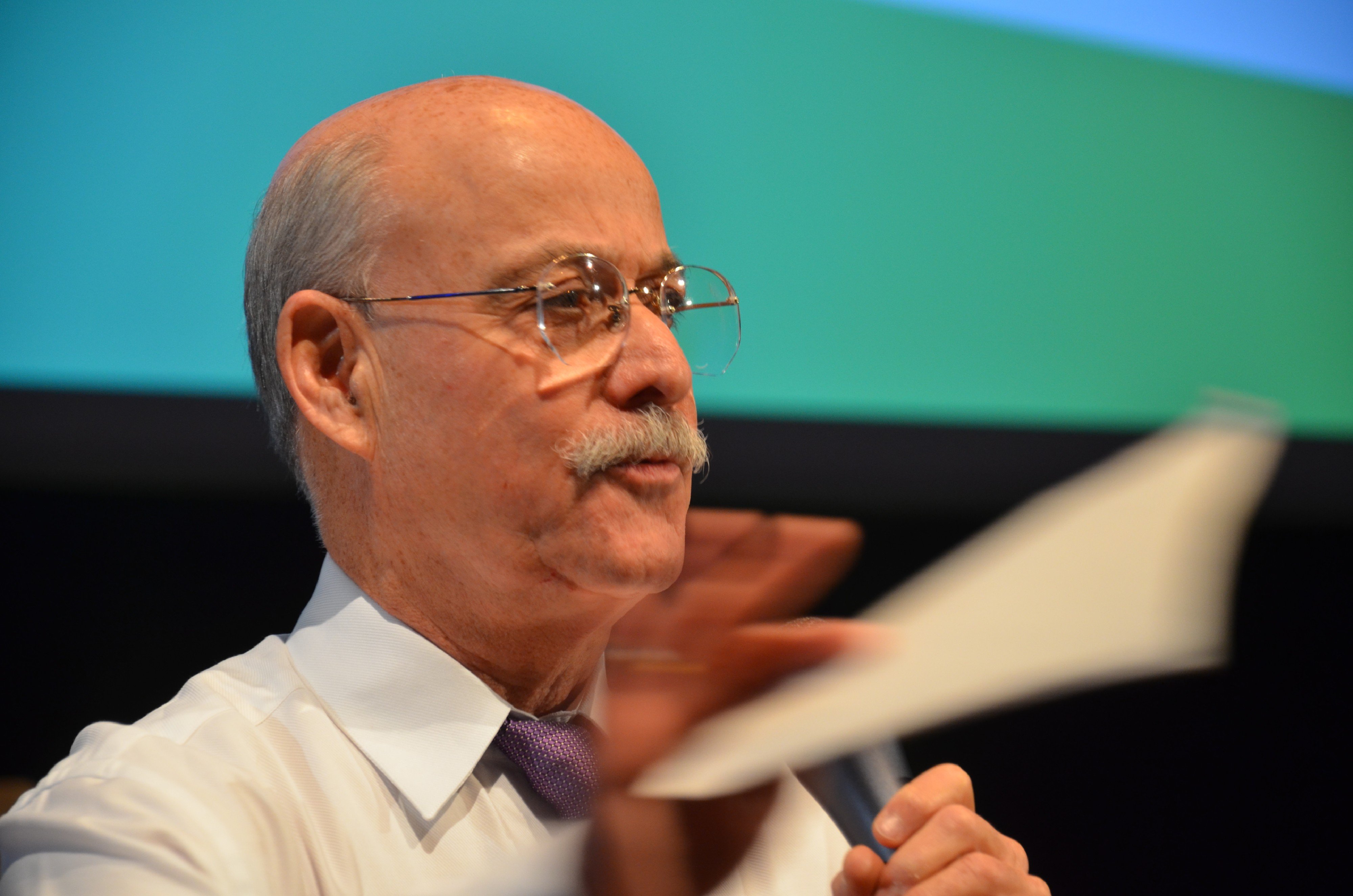 Jeremy Rifkin: "Estem amenaçats d'extinció i la gent ni ho sap"