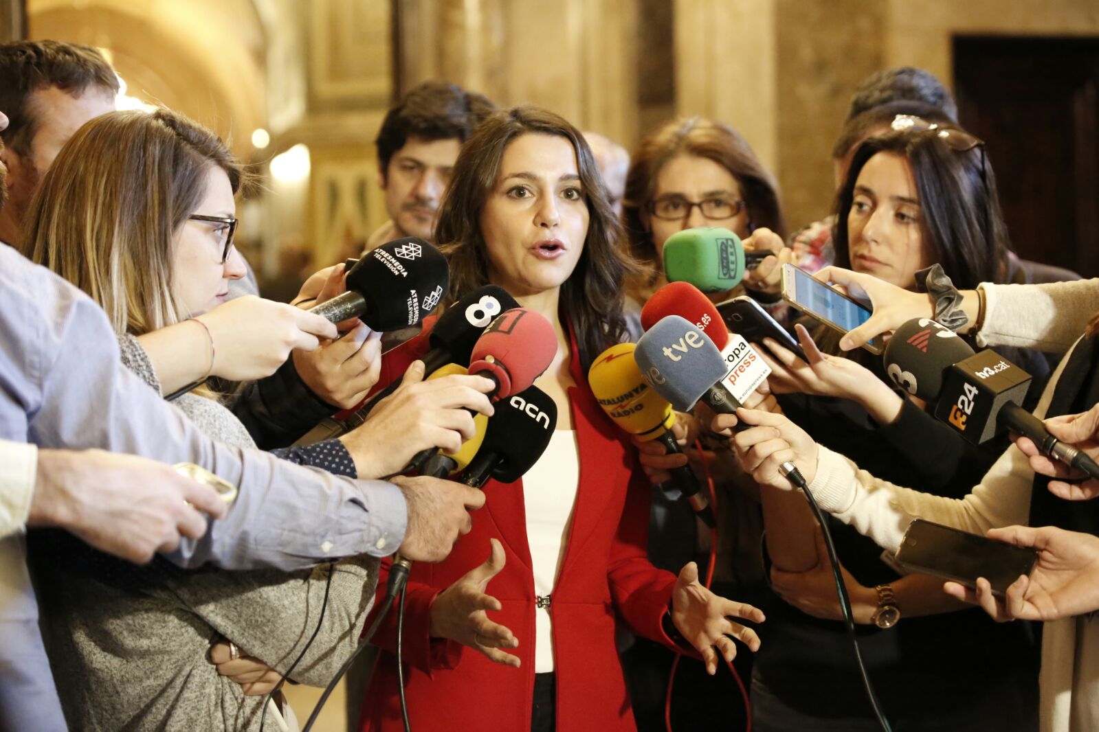 Arrimadas: "Puigdemont no da la cara"