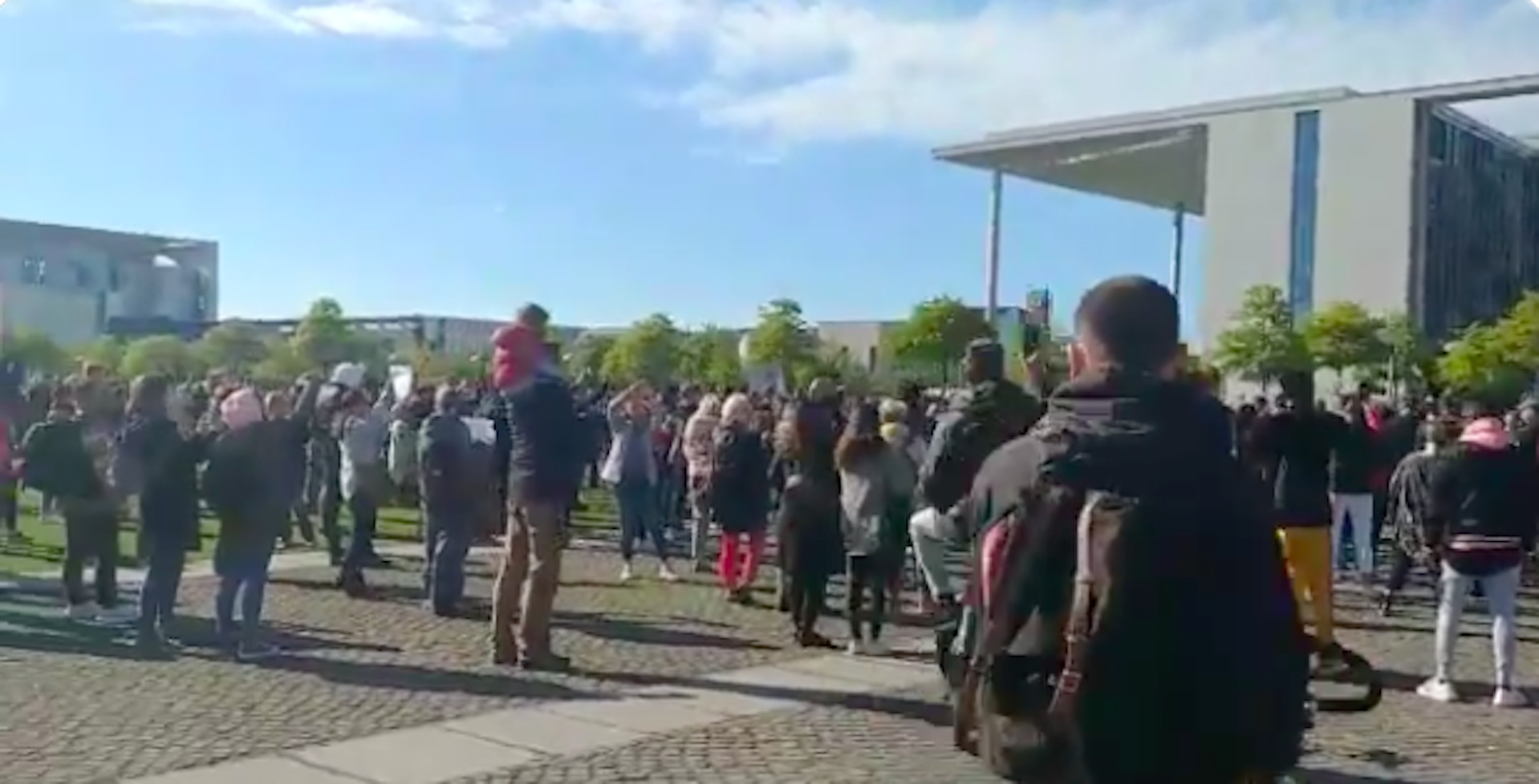 Crecen las protestas contra el confinamiento en Alemania
