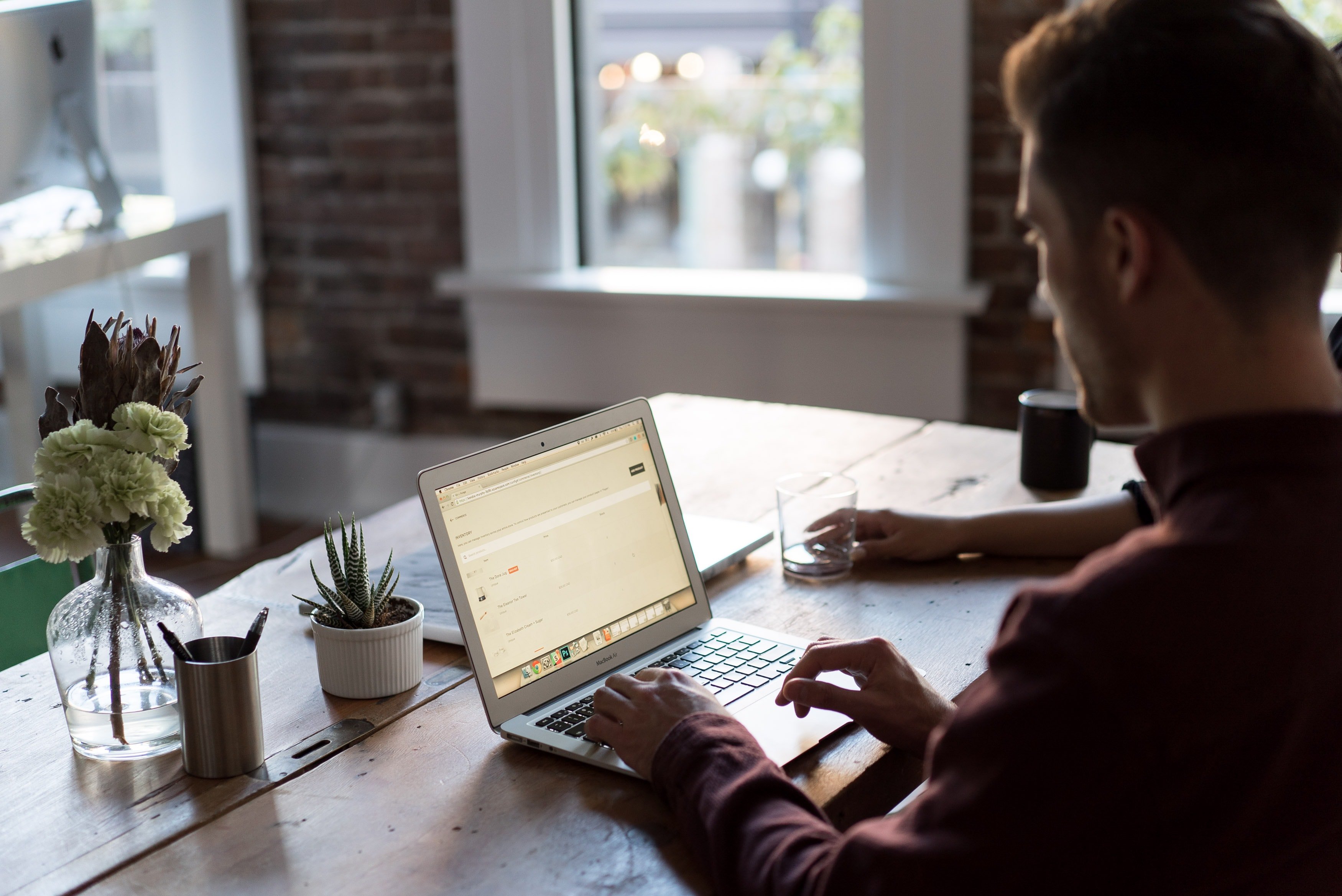 Cinco consejos de interiorismo ante un teletrabajo a largo plazo