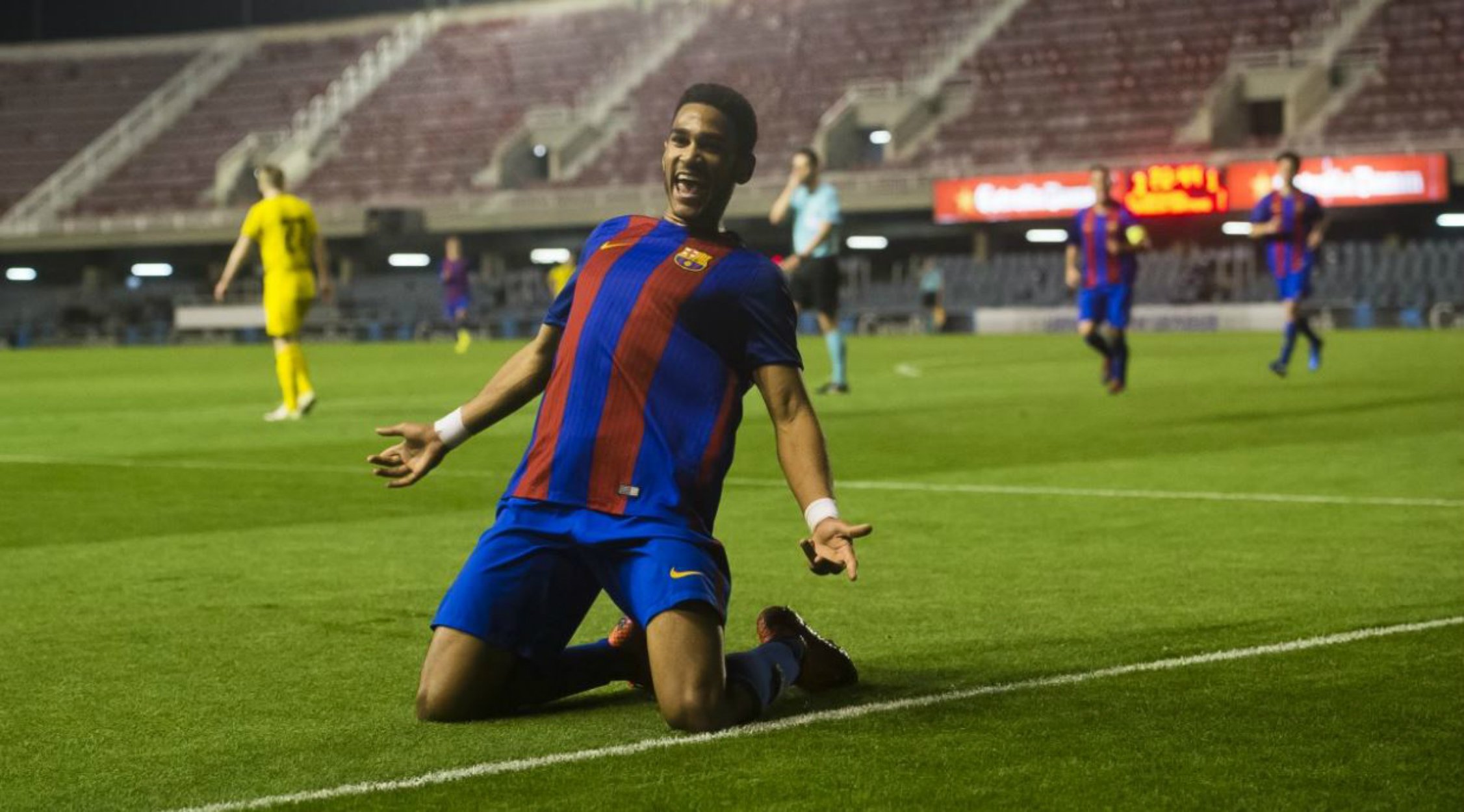 El Barça, a cuartos de final con una exhibición de Mboula (4-1)