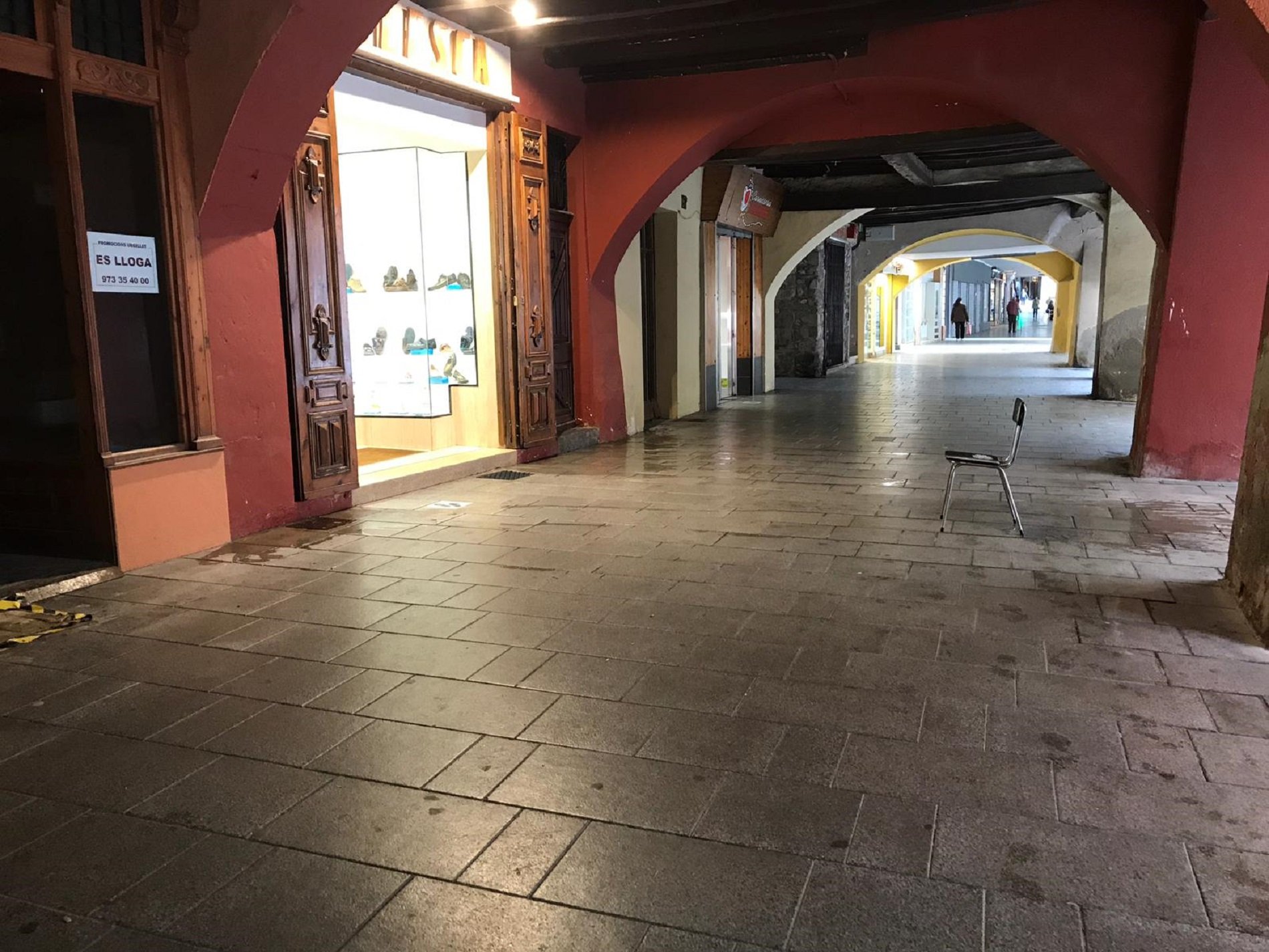 Arranca la fase 1: Apertura tímida de terrazas y comercios en la Seu d'Urgell