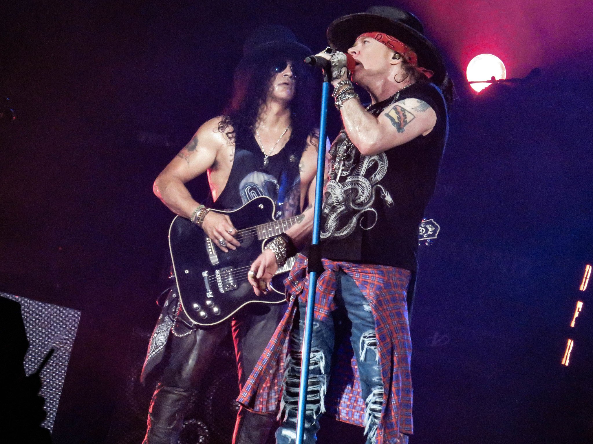 Guns N' Roses ajornen la seva gira europea